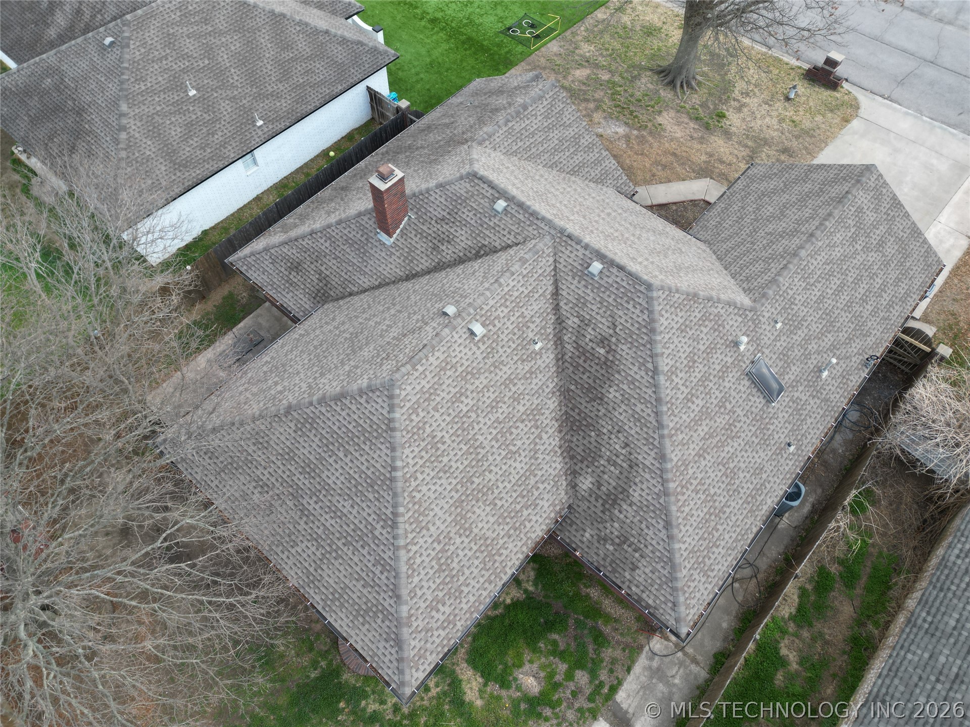 1701 Southern Hills Property Photo 30