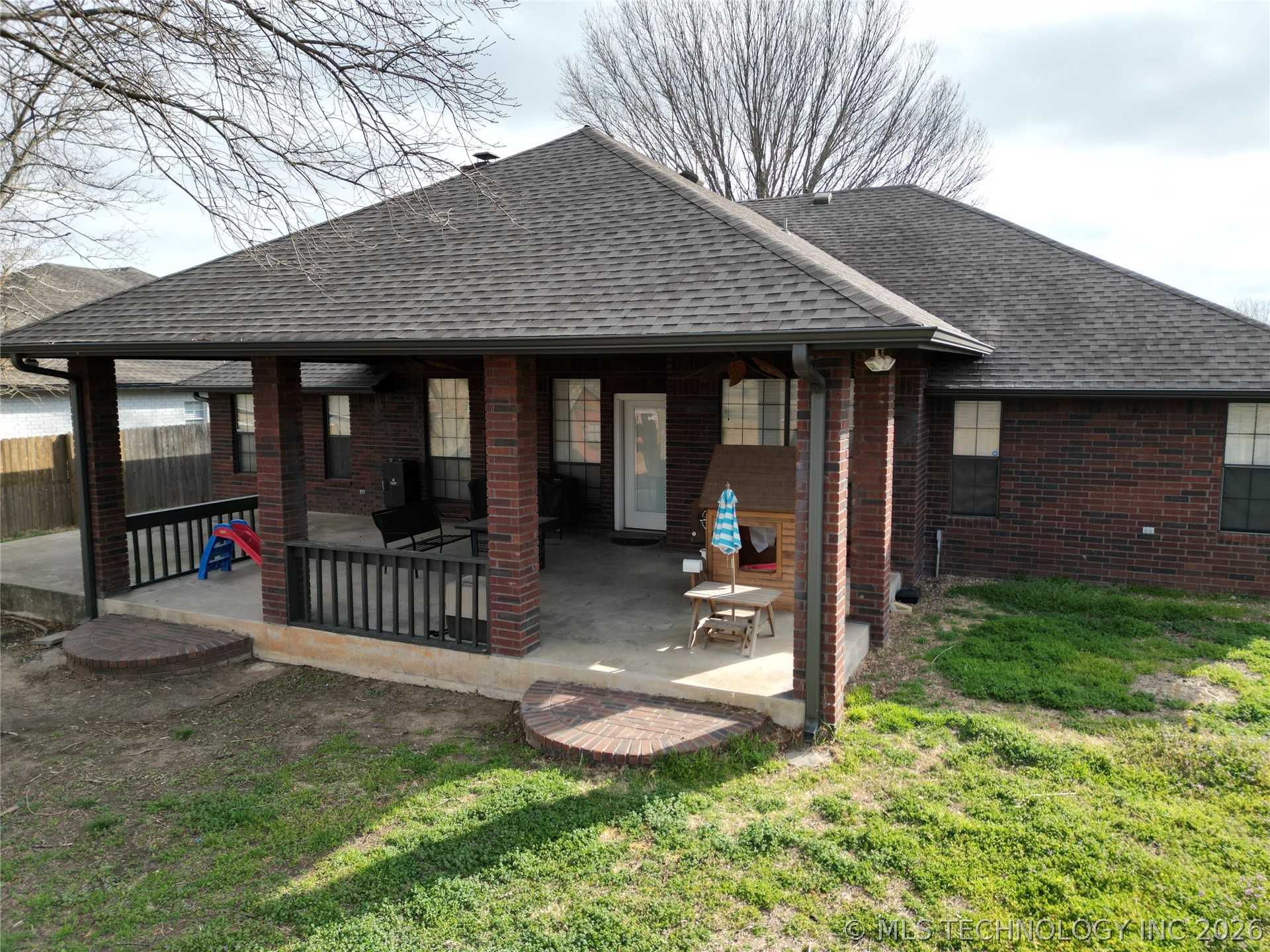 1701 Southern Hills Property Photo 31