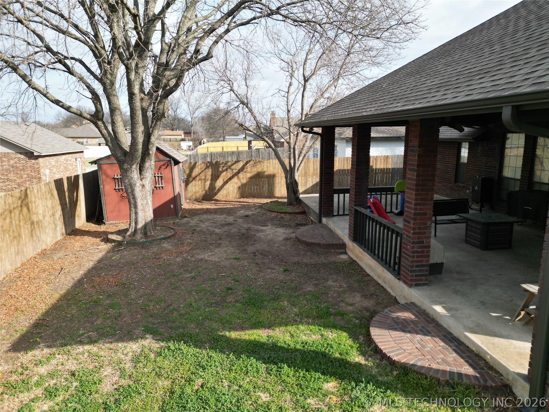 1701 Southern Hills Property Photo 33