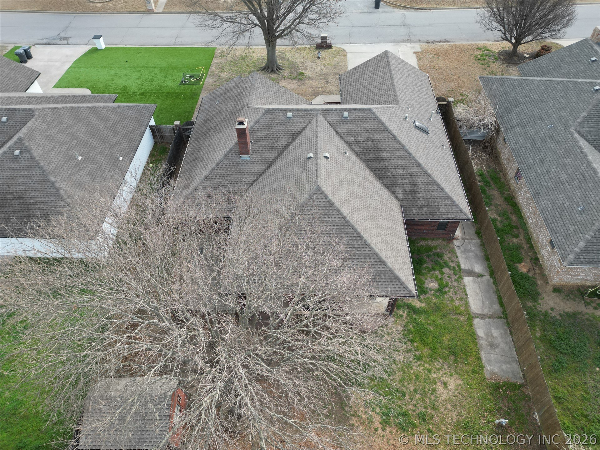 1701 Southern Hills Property Photo 34