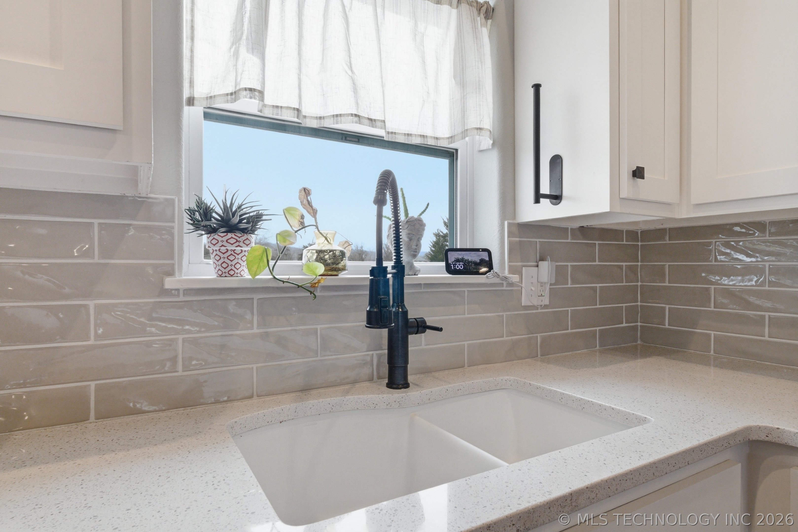 5355 W 2nd Street Property Photo 19