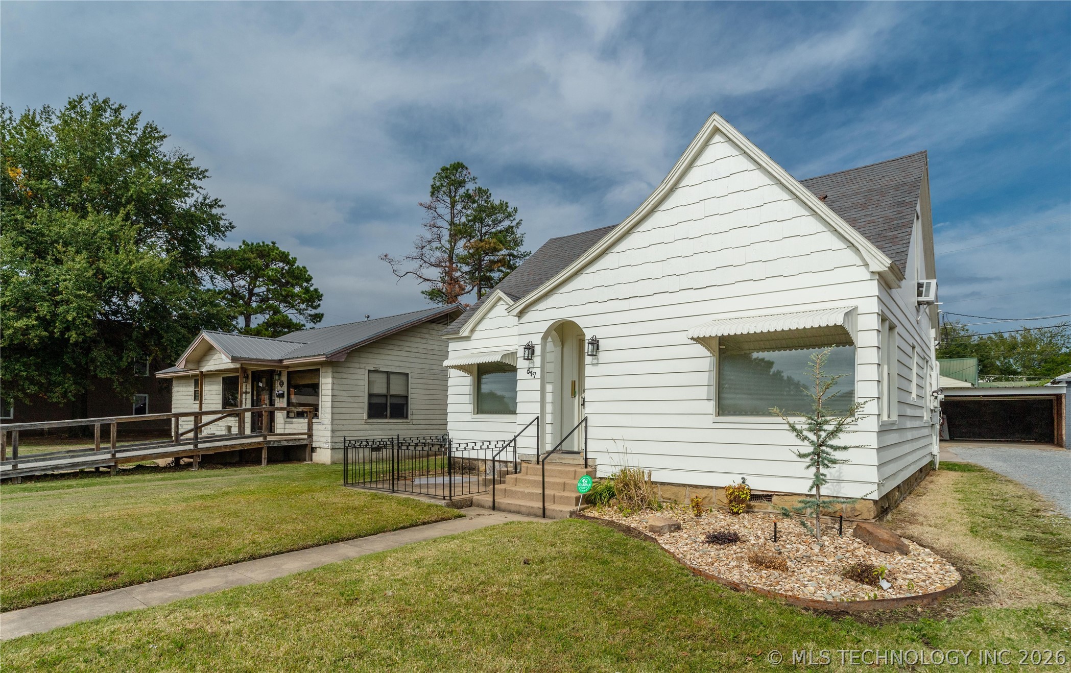 517 E Cherokee Avenue Property Photo 2