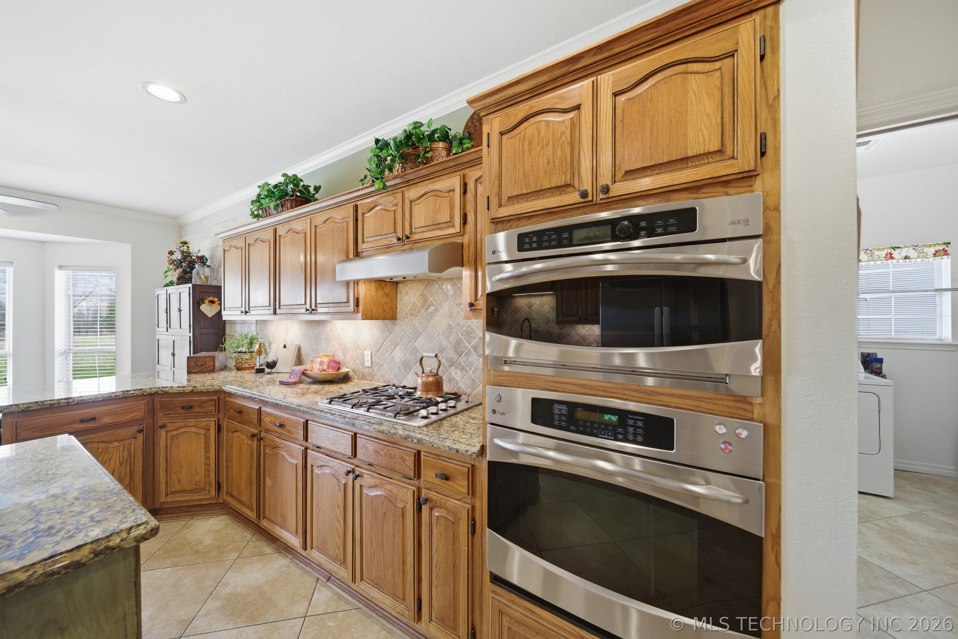 8228 N 175th Avenue E Property Photo 16