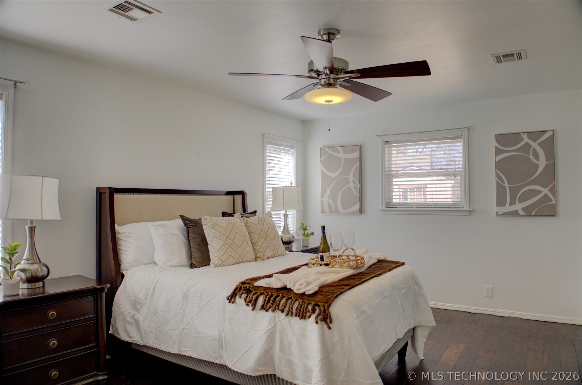 4672 S Norwood Avenue Property Photo 8