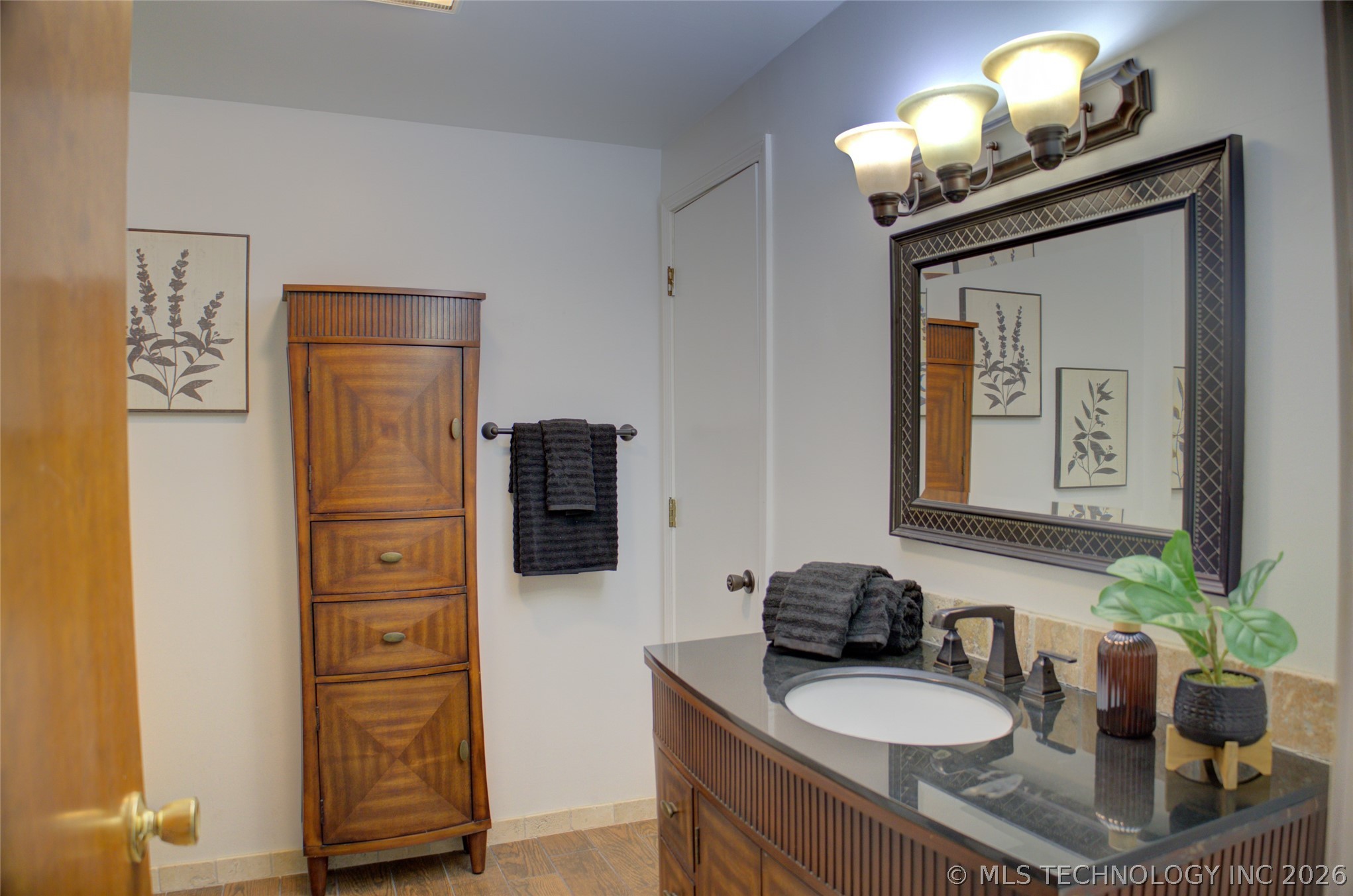4672 S Norwood Avenue Property Photo 14