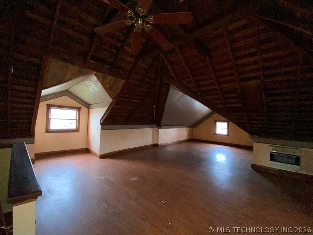 4 E Sw Property Photo 18