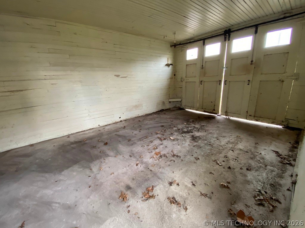 4 E Sw Property Photo 27