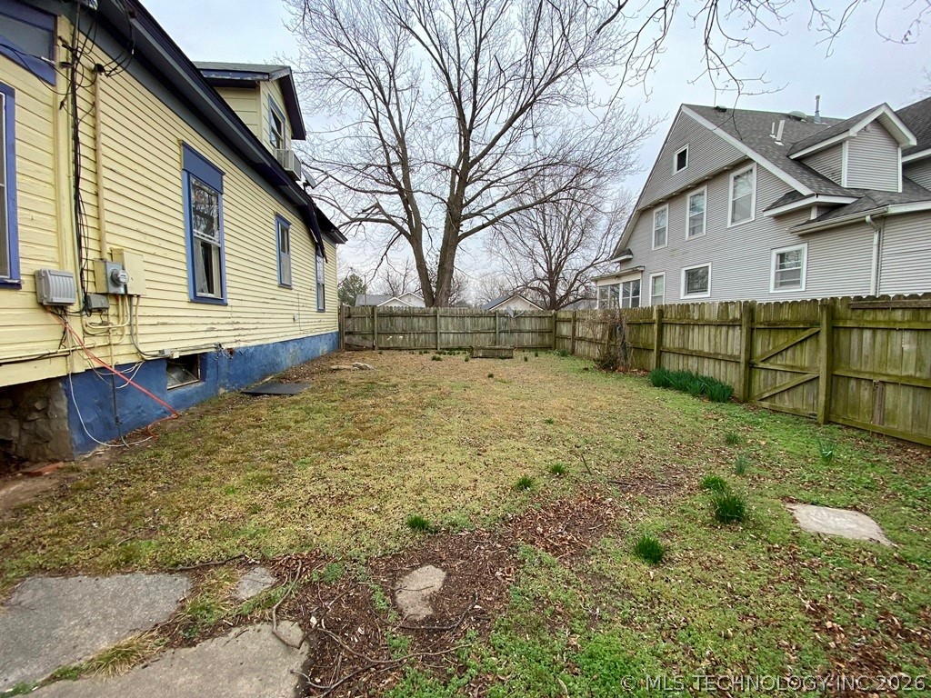 4 E Sw Property Photo 29