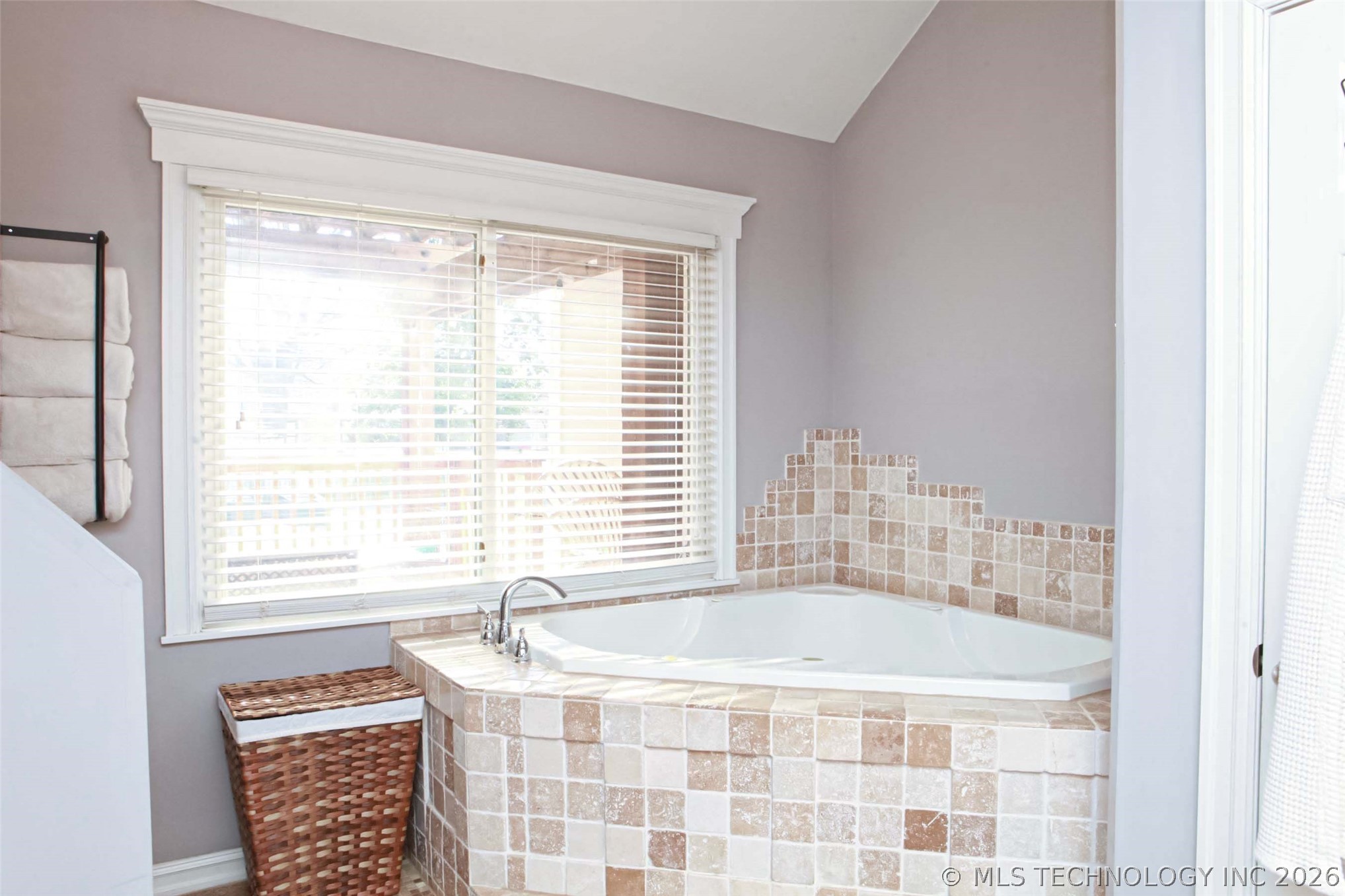 2430 E 17th Place Property Photo 30