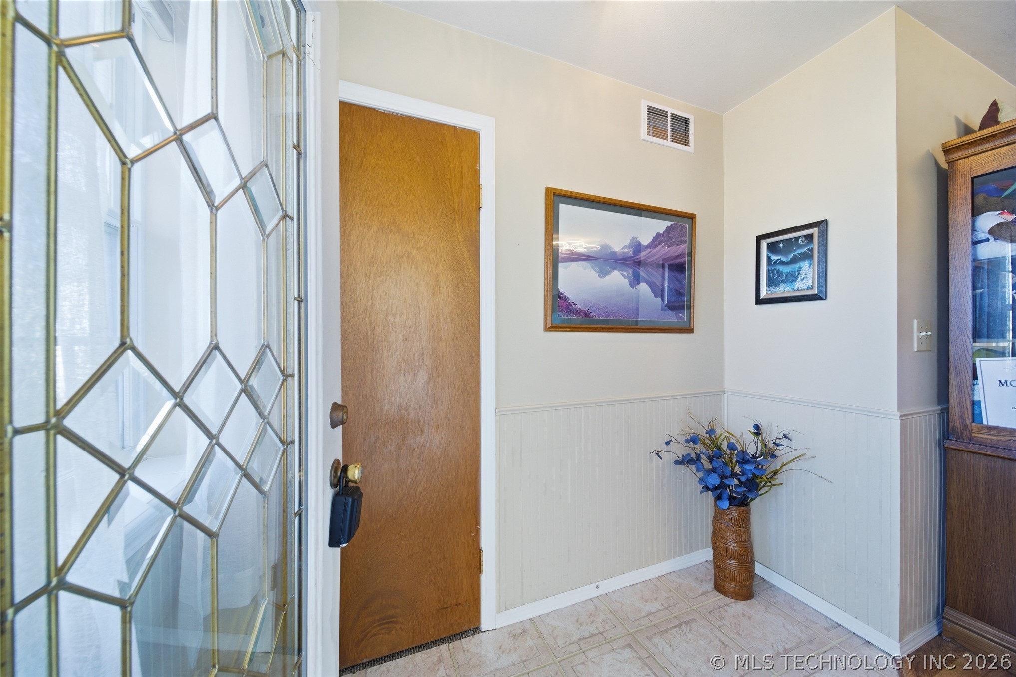 210 S Whittington Street Property Photo 6