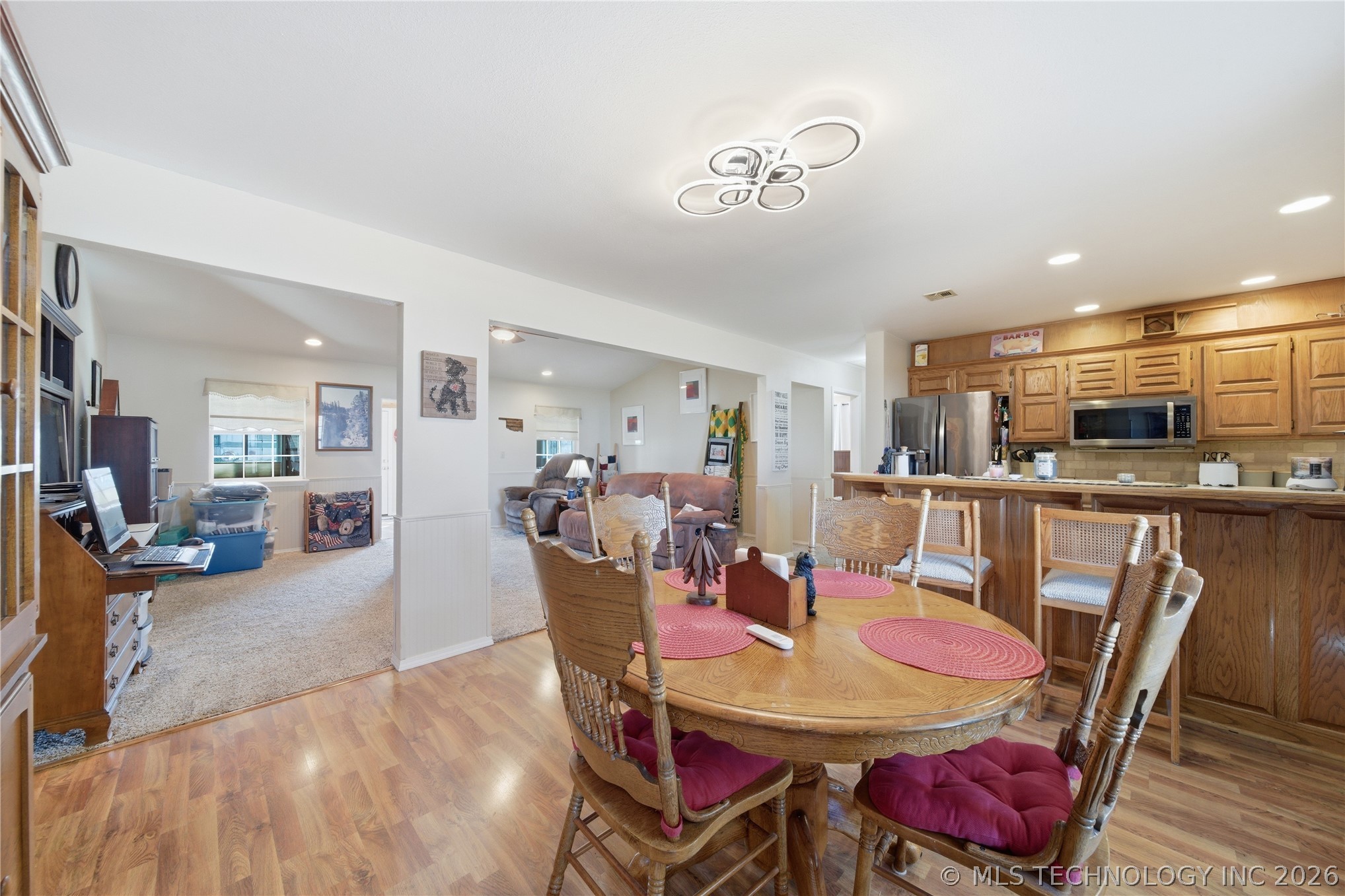 210 S Whittington Street Property Photo 7