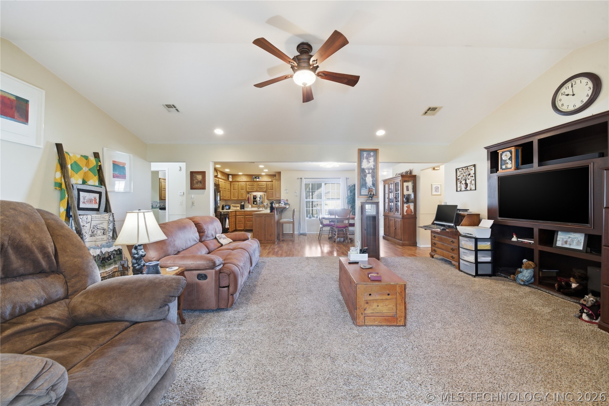 210 S Whittington Street Property Photo 12