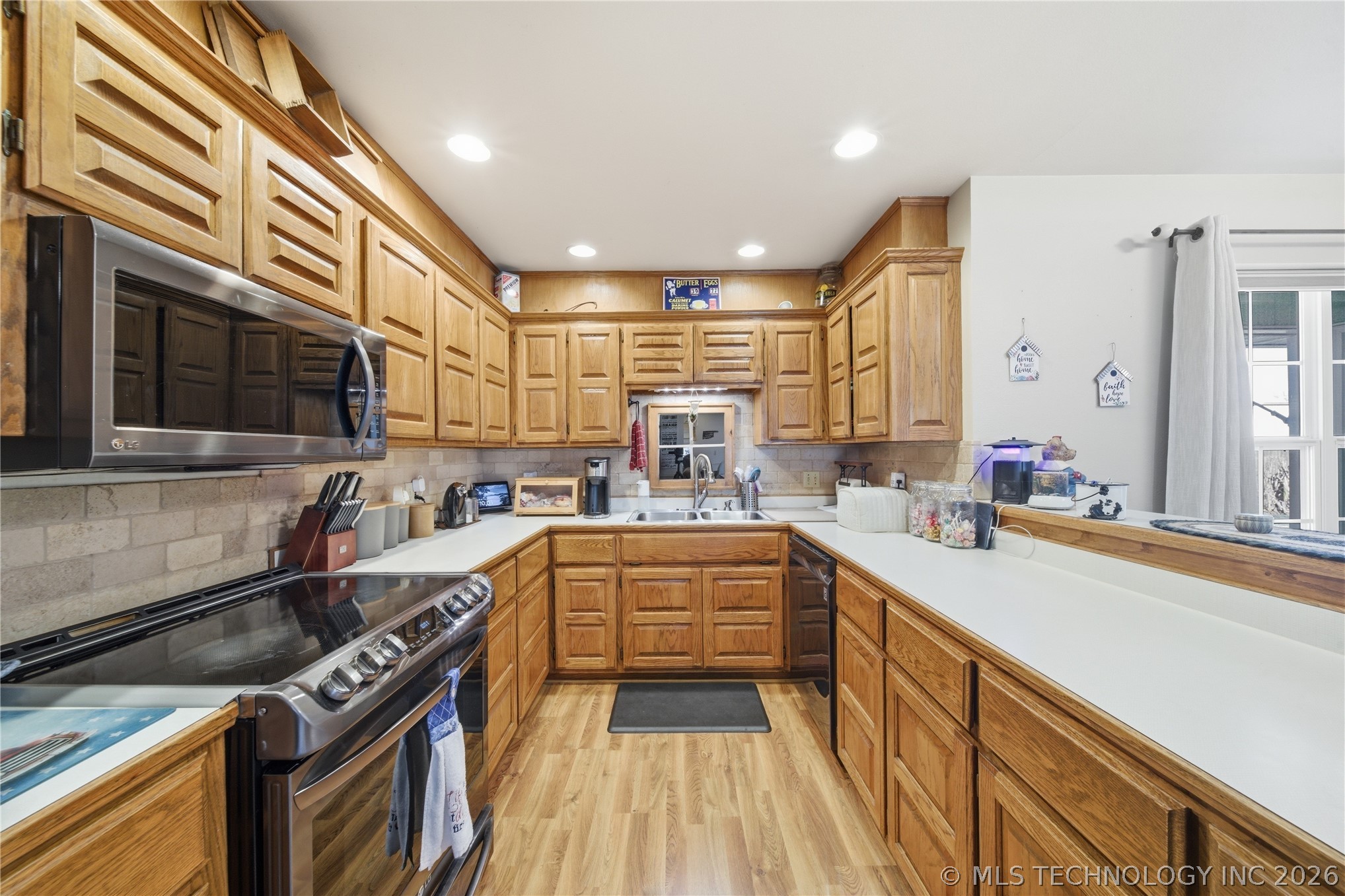 210 S Whittington Street Property Photo 15