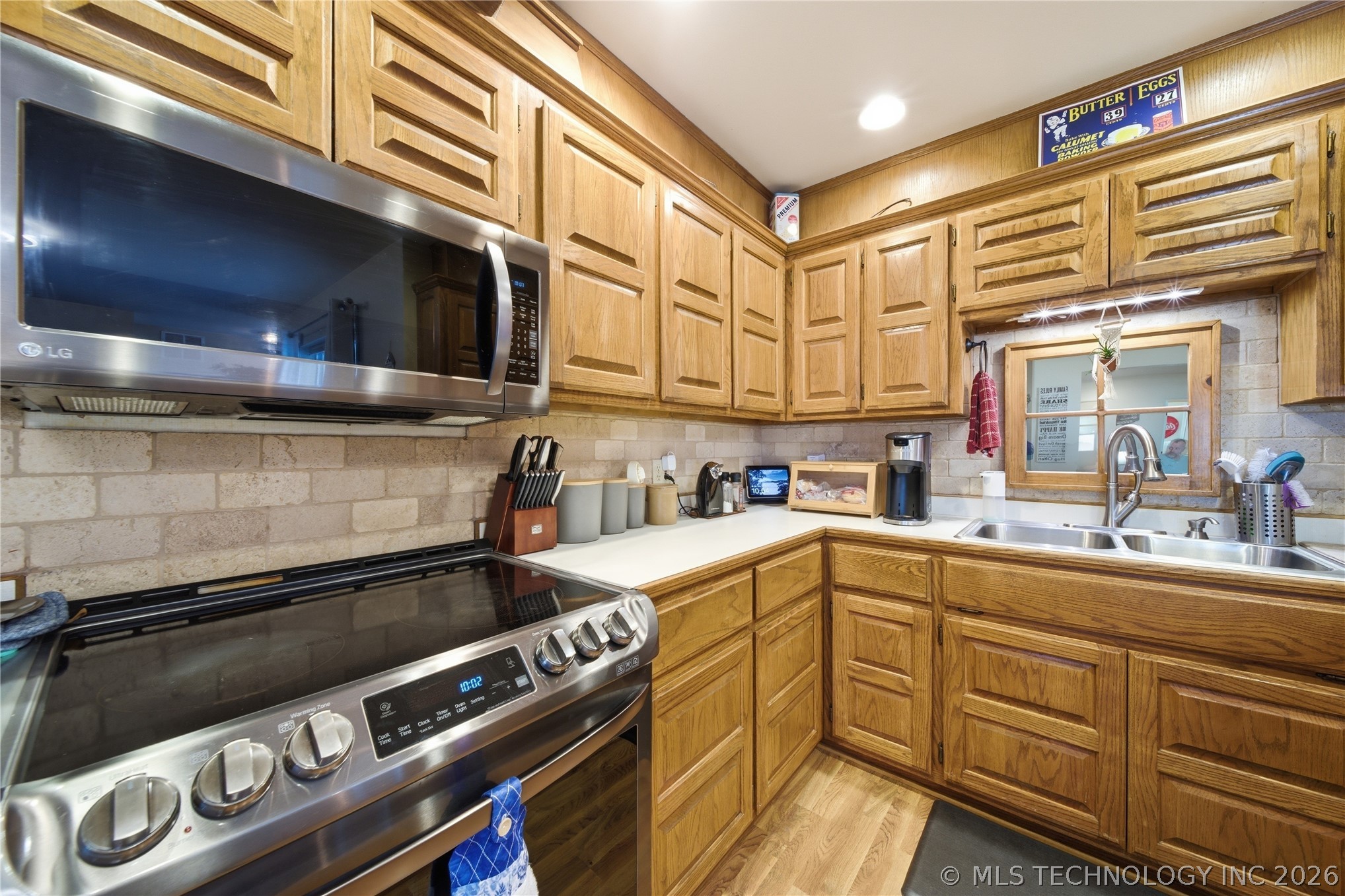 210 S Whittington Street Property Photo 16