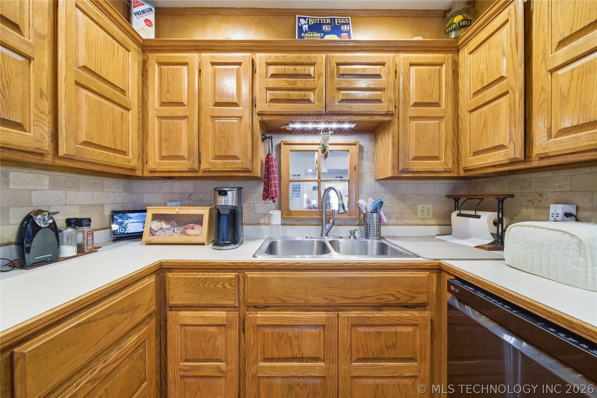 210 S Whittington Street Property Photo 17