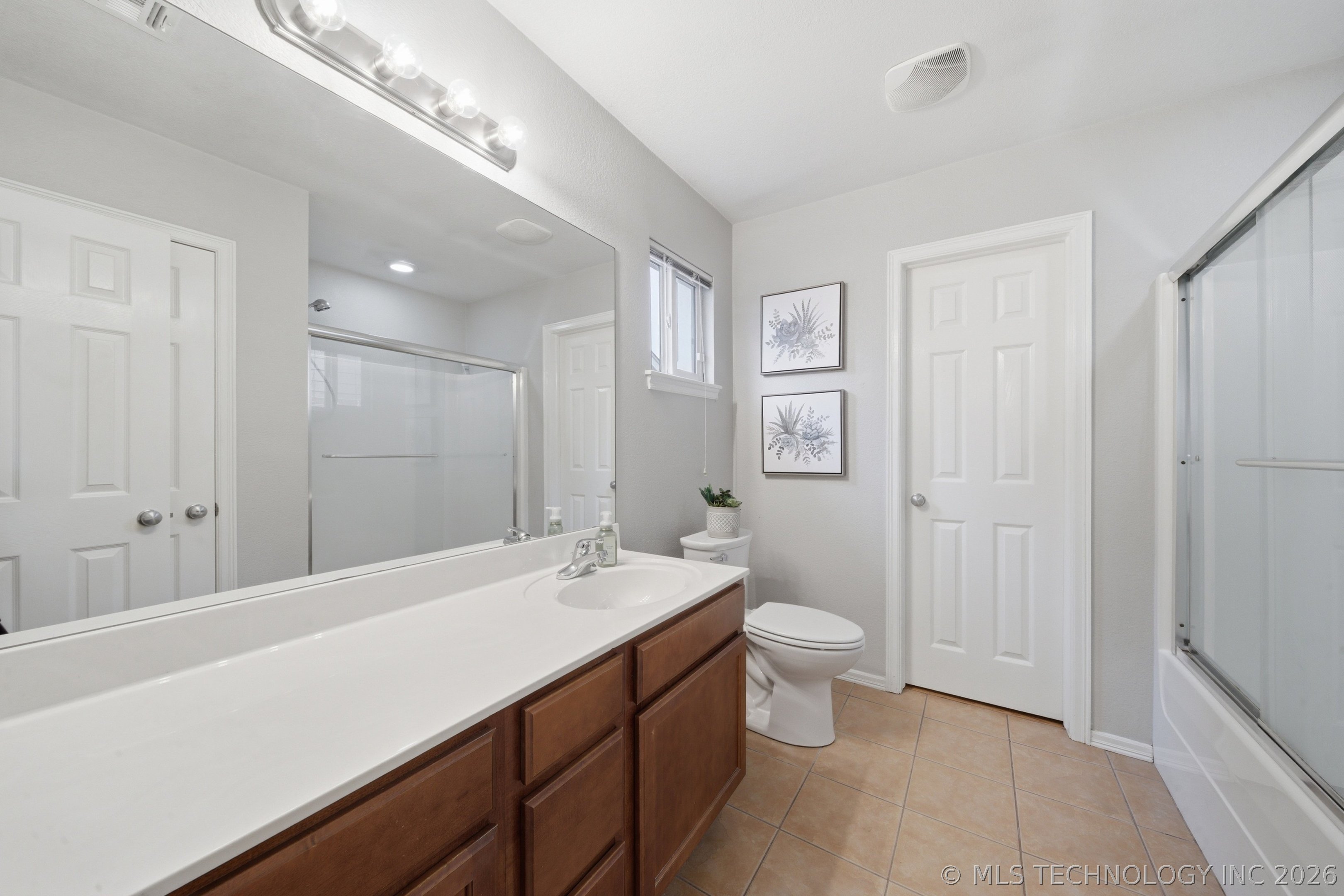 11121 N 144th East Avenue Property Photo 17