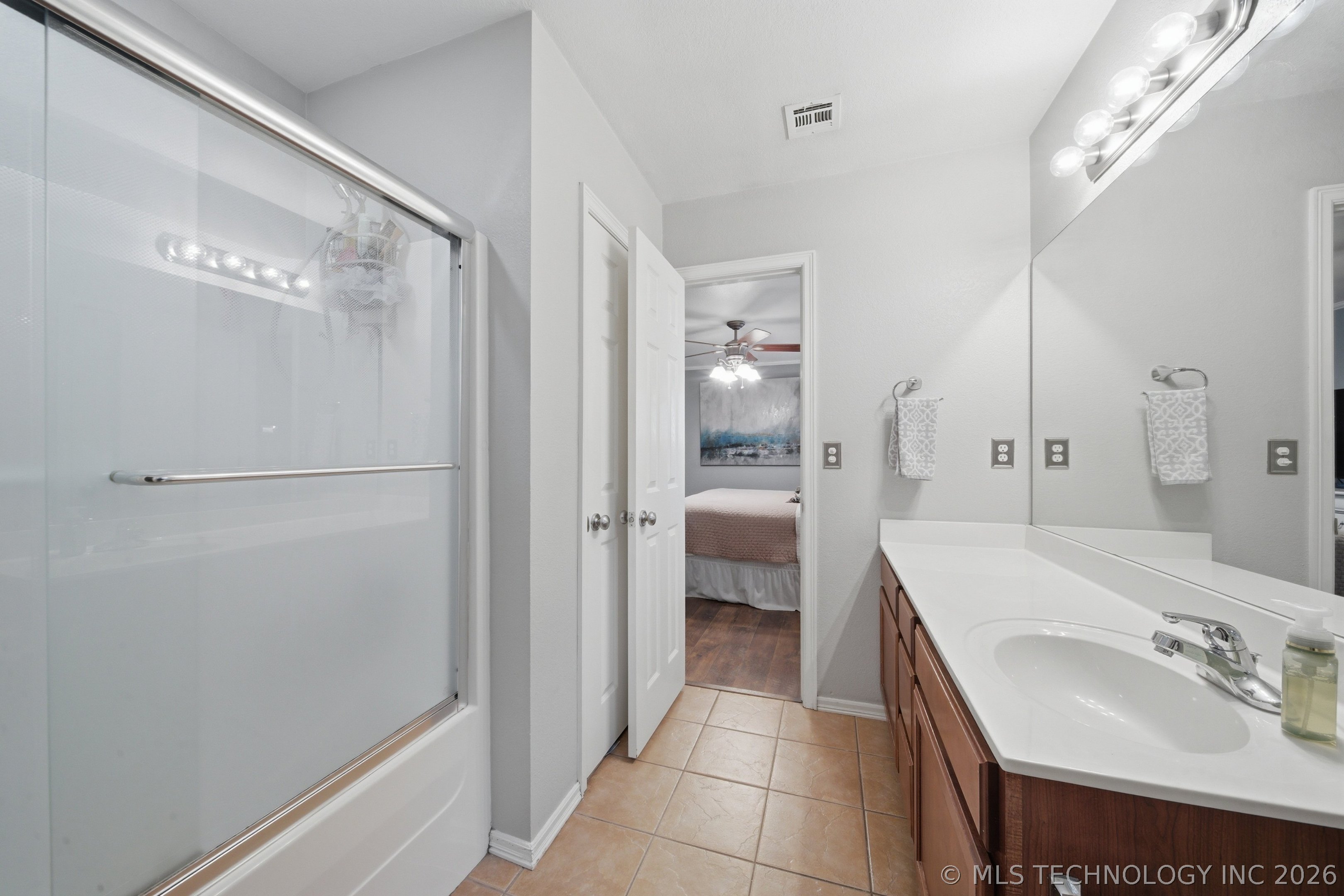 11121 N 144th East Avenue Property Photo 18