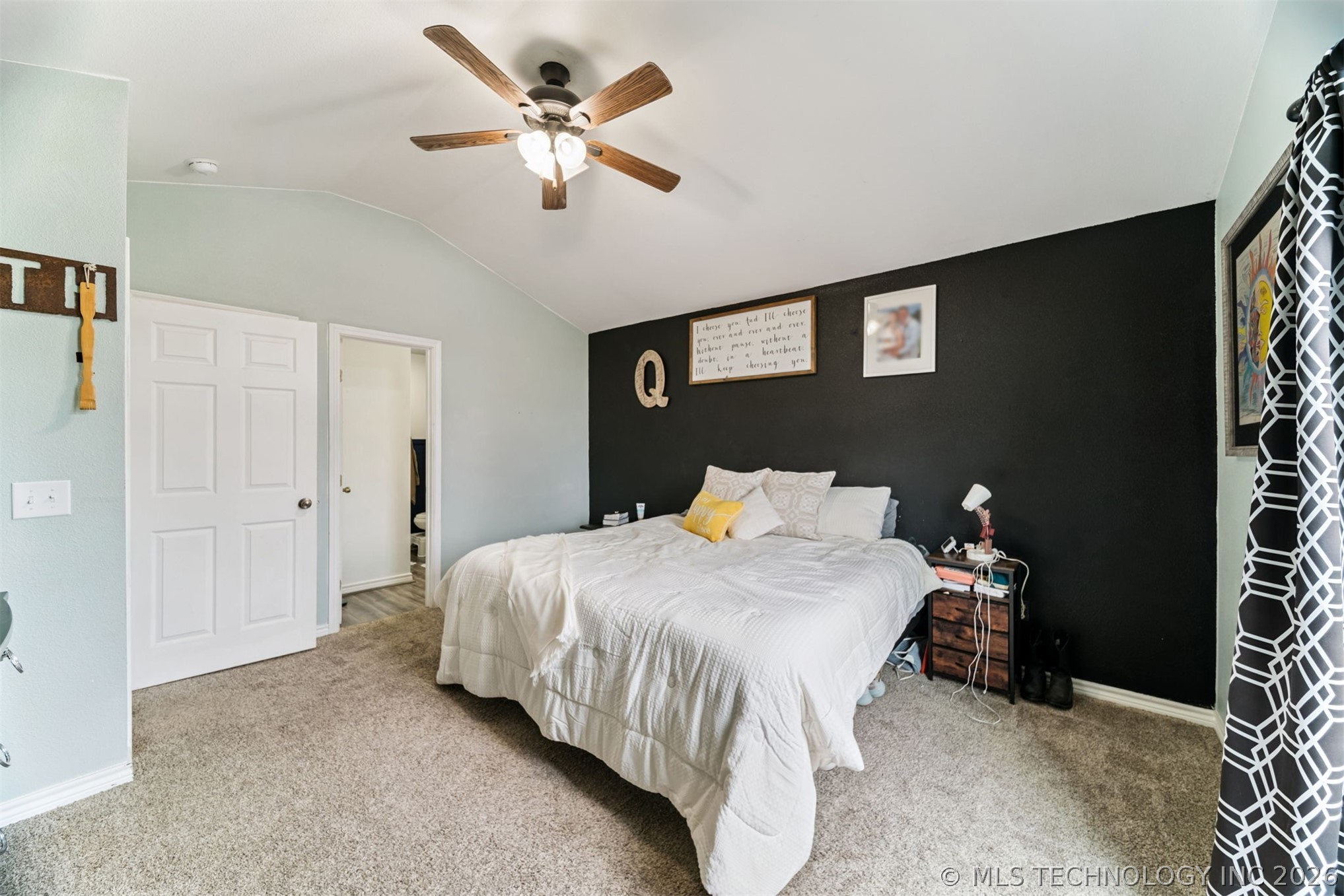 4302 W Highland Park Drive Property Photo 15