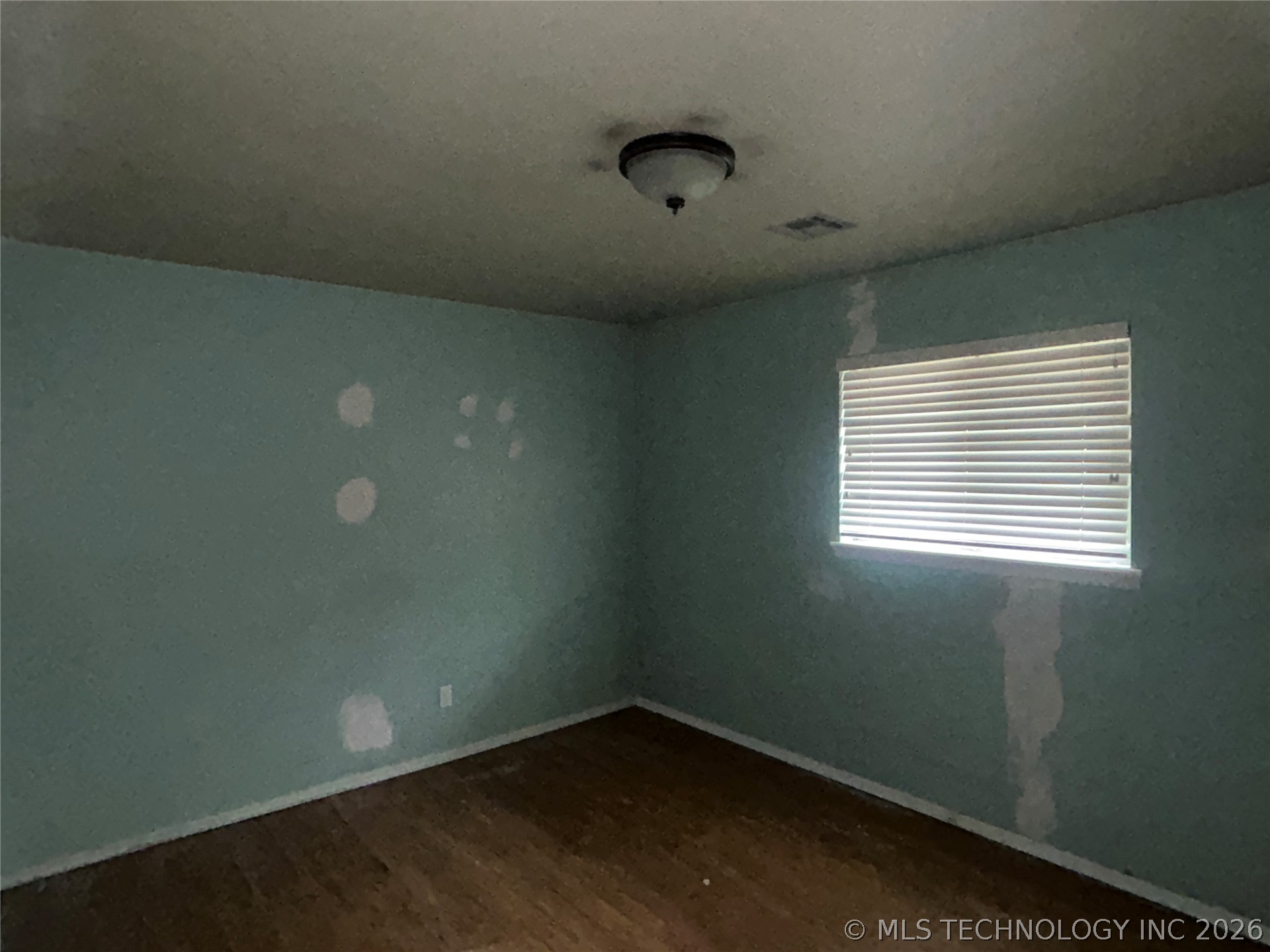 4009 S 90th East Avenue Property Photo 10