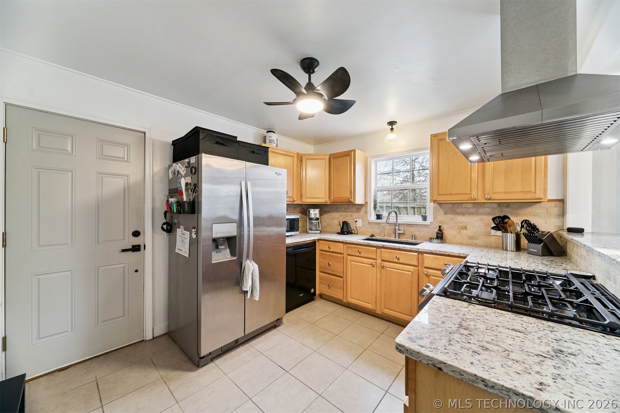 4243 Riverside Drive Property Photo 15