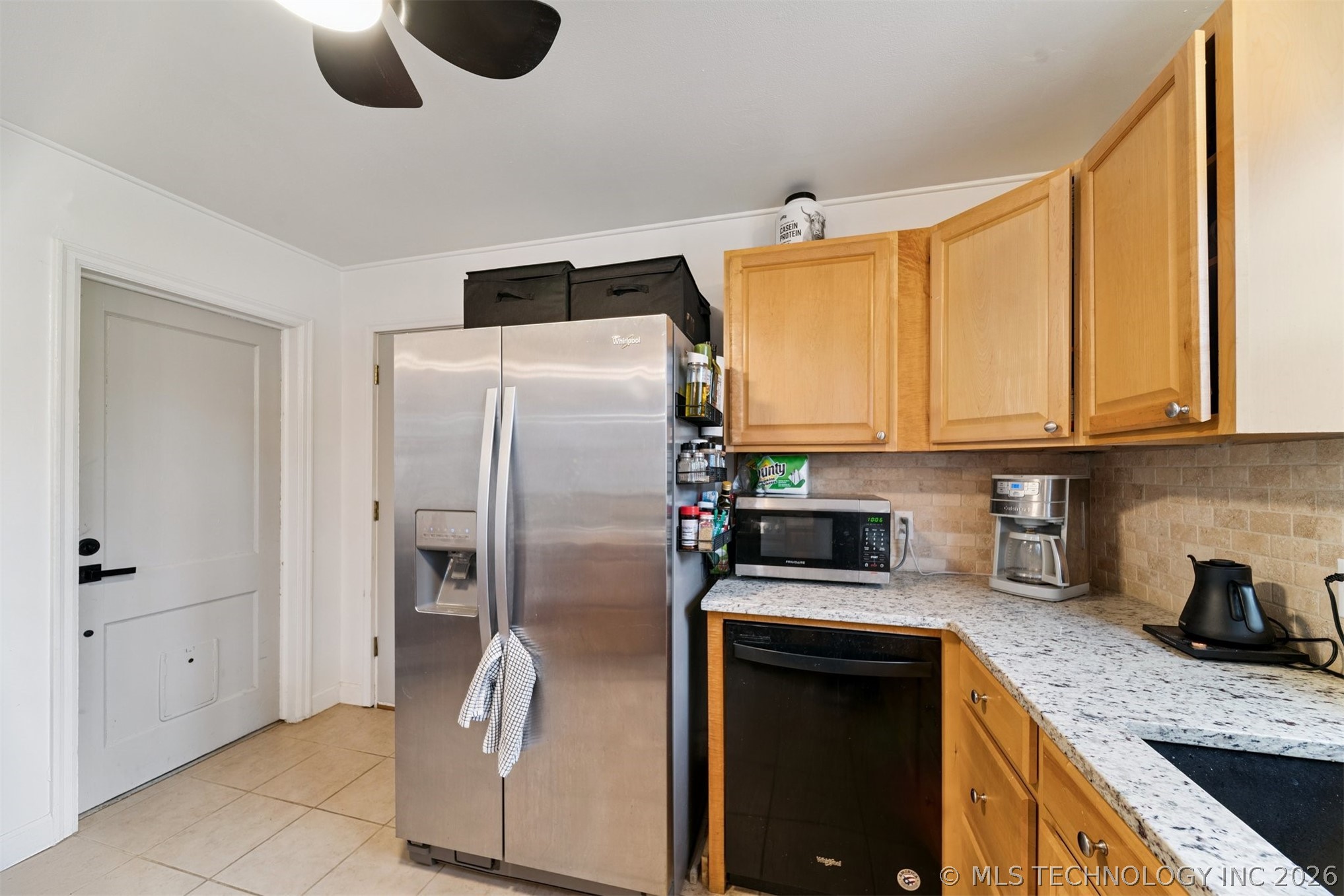 4243 Riverside Drive Property Photo 17