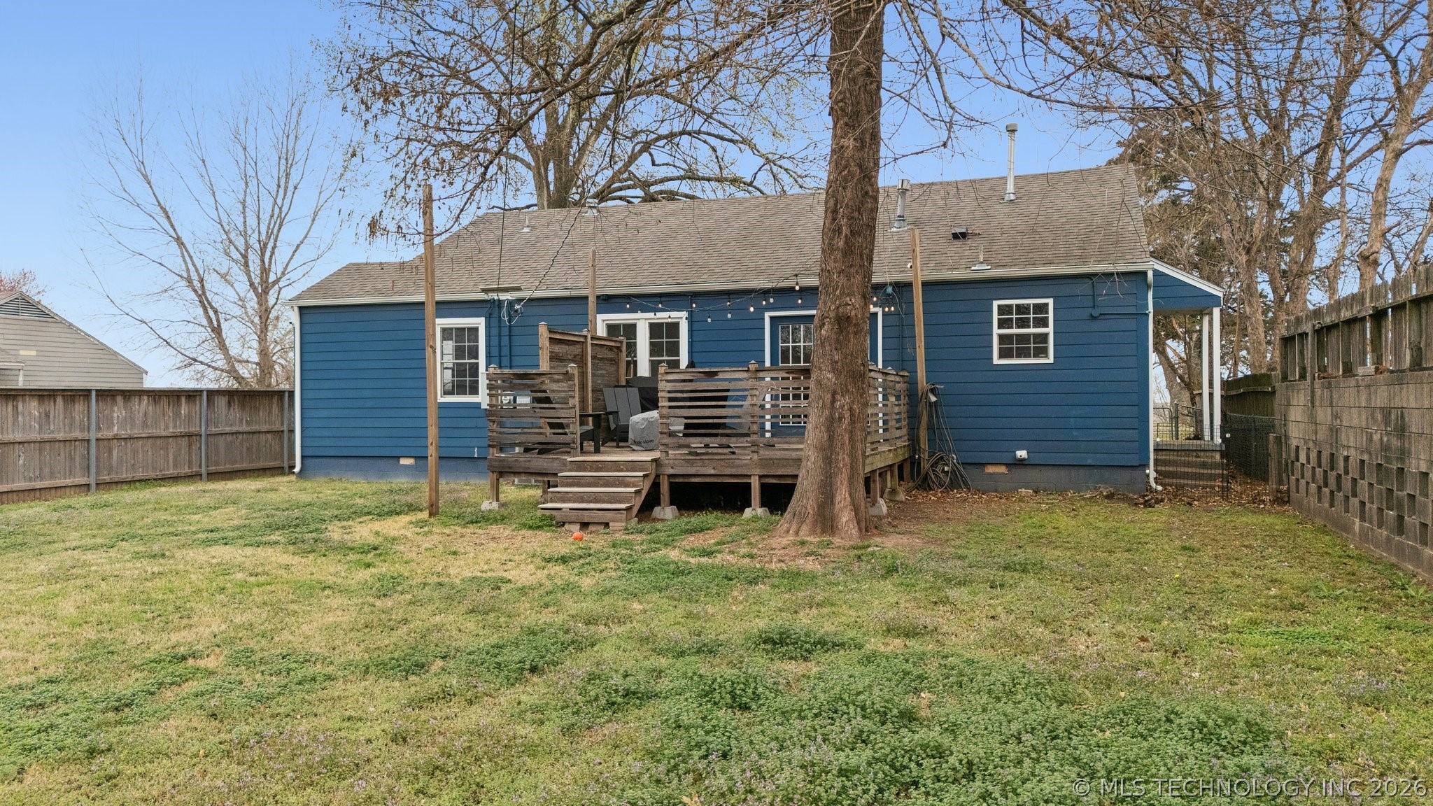 4243 Riverside Drive Property Photo 25
