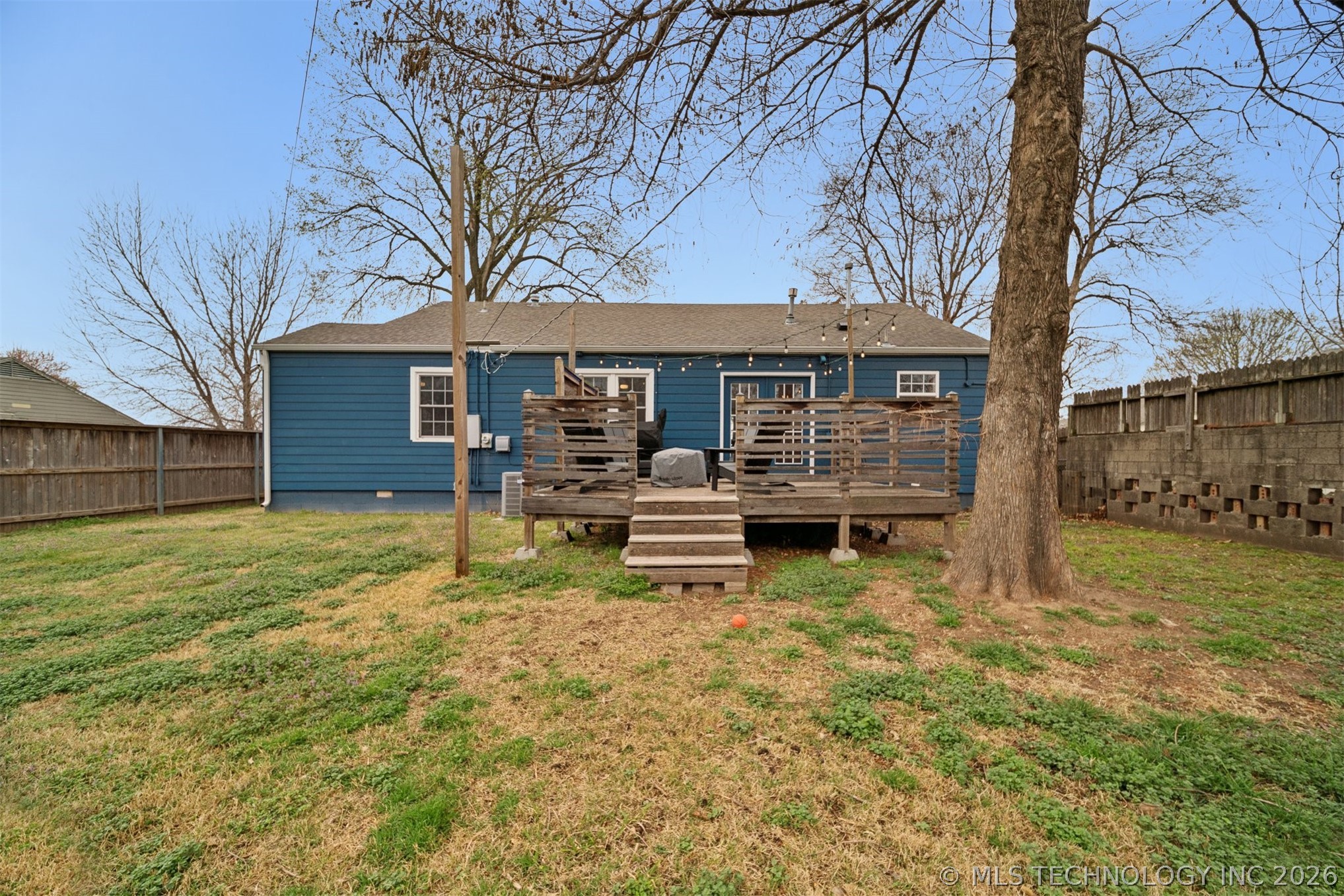 4243 Riverside Drive Property Photo 26