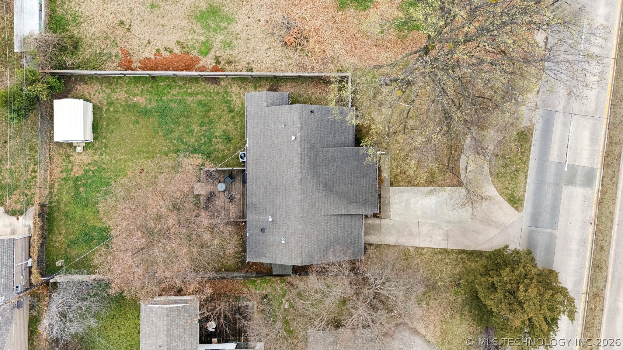 4243 Riverside Drive Property Photo 30