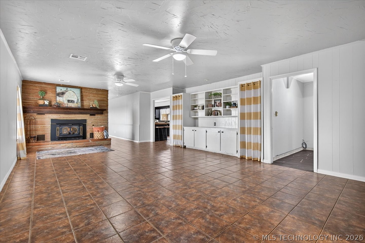 9777 Ew 23 Road Property Photo 5