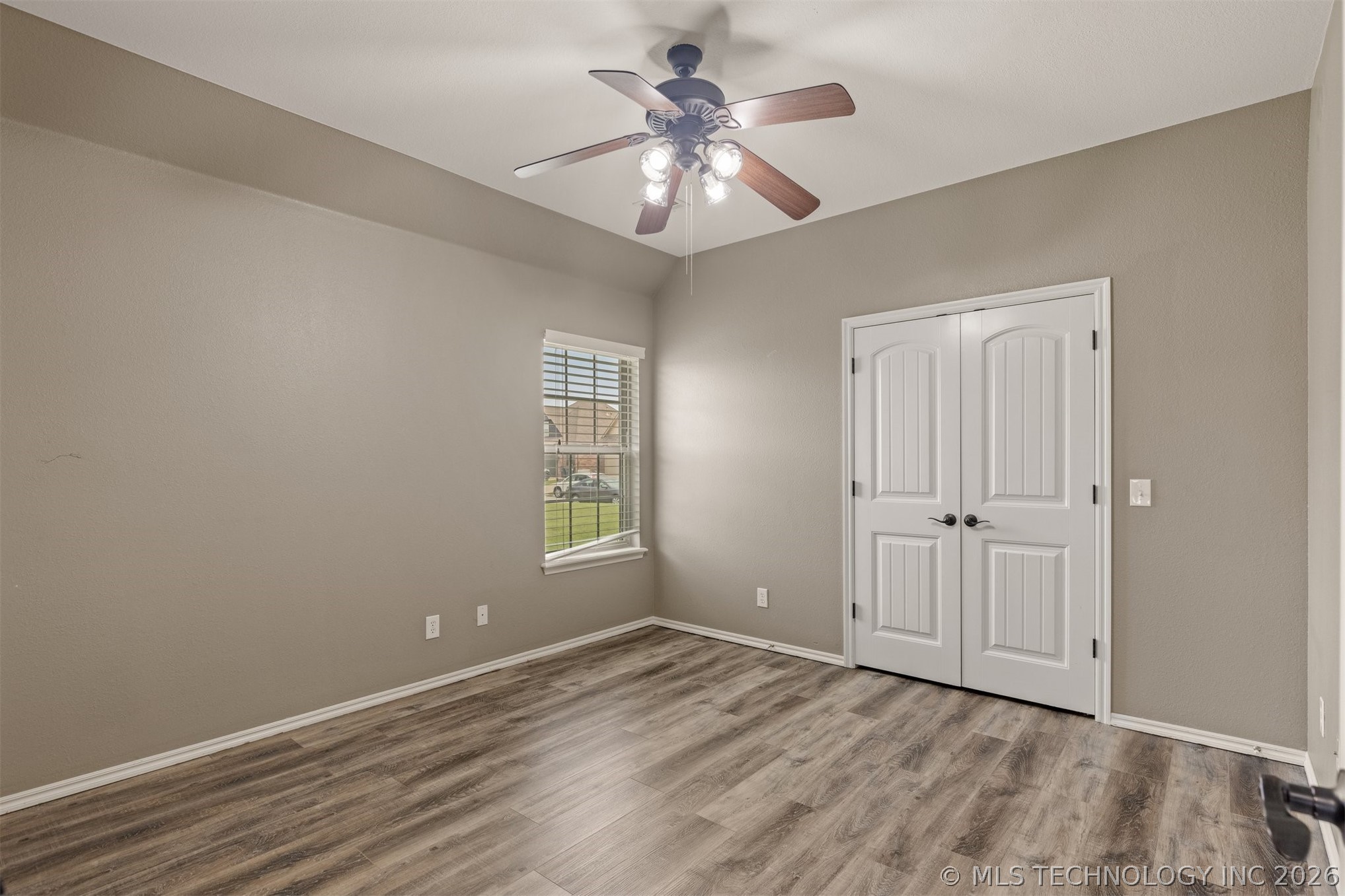 14550 S Urbana Court Property Photo 28