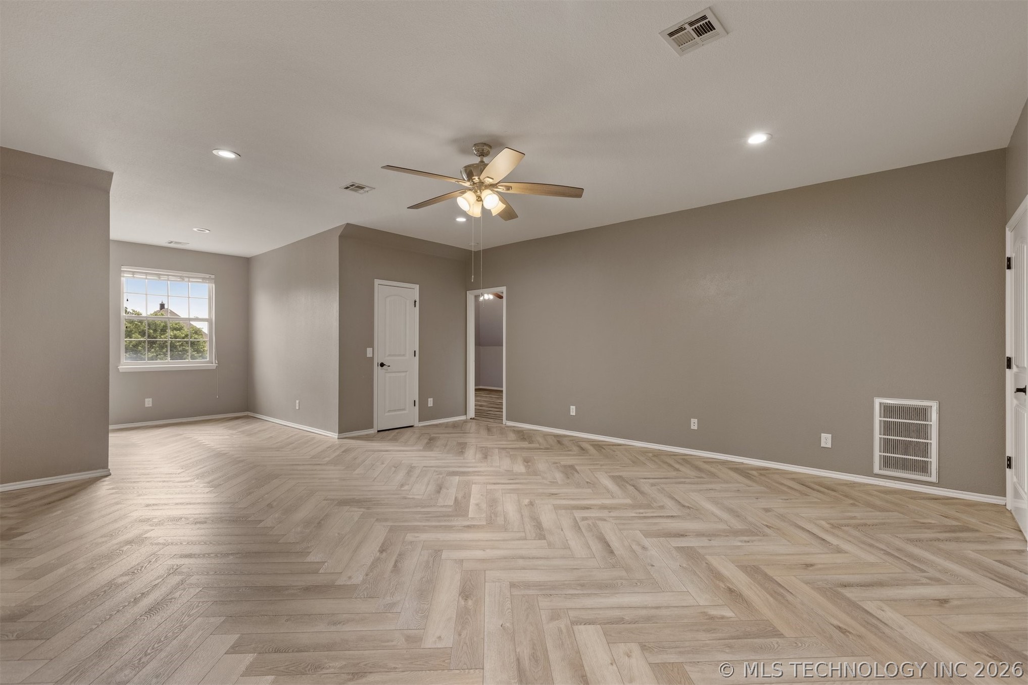 14550 S Urbana Court Property Photo 31