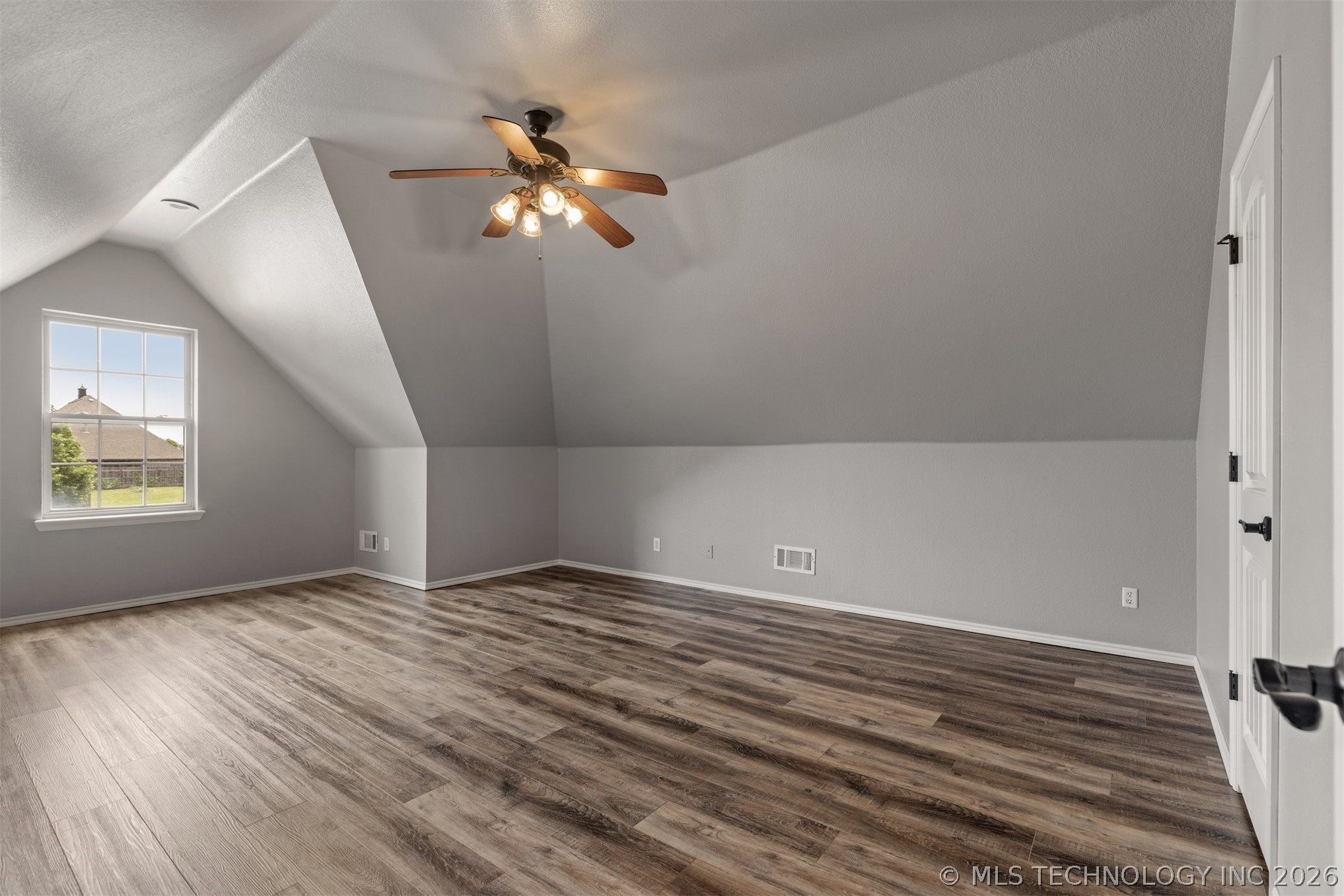 14550 S Urbana Court Property Photo 34