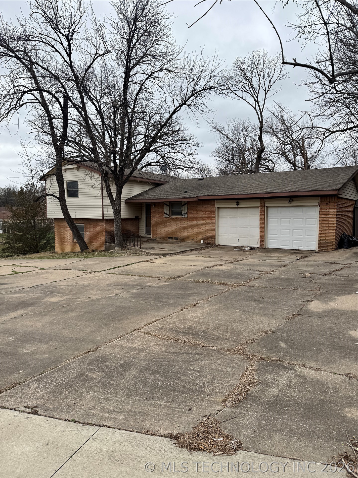 3023 W 53rd Street Property Photo 1