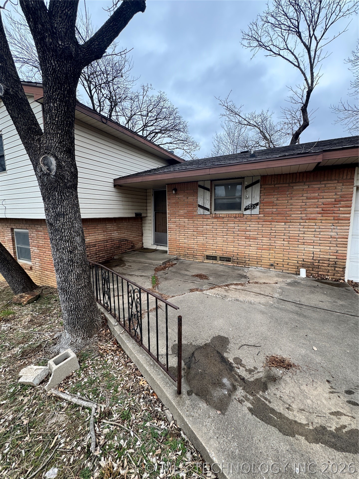 3023 W 53rd Street Property Photo 4