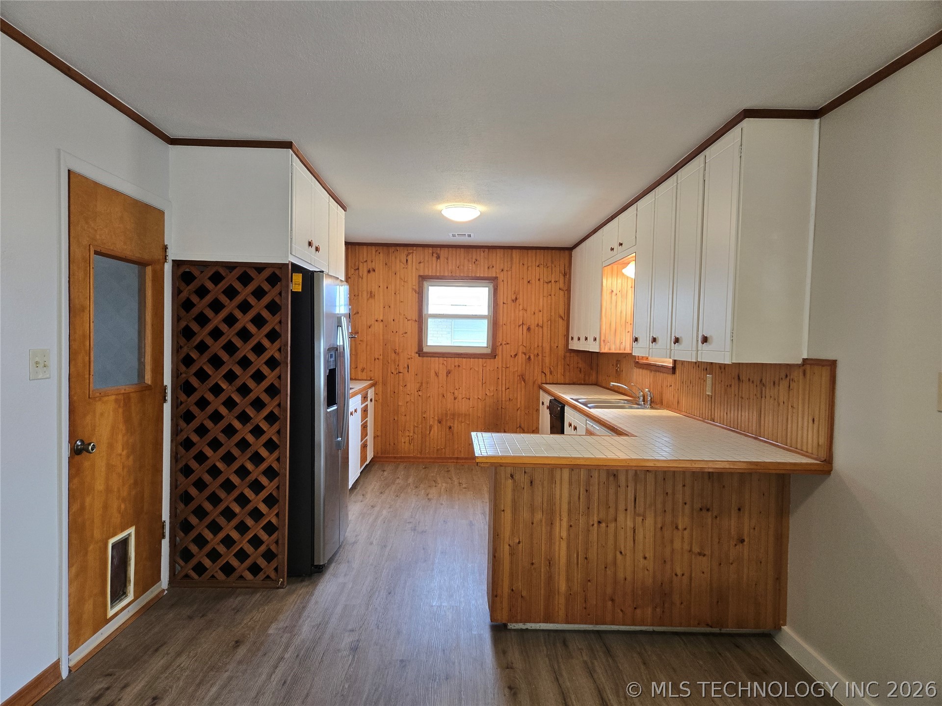 332 Ne Meadowlark Avenue Property Photo 9