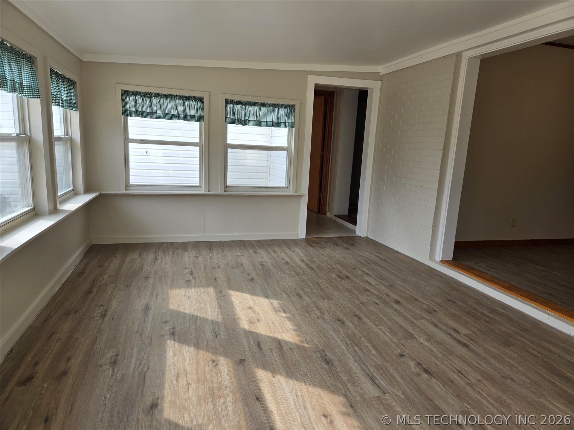 332 Ne Meadowlark Avenue Property Photo 16