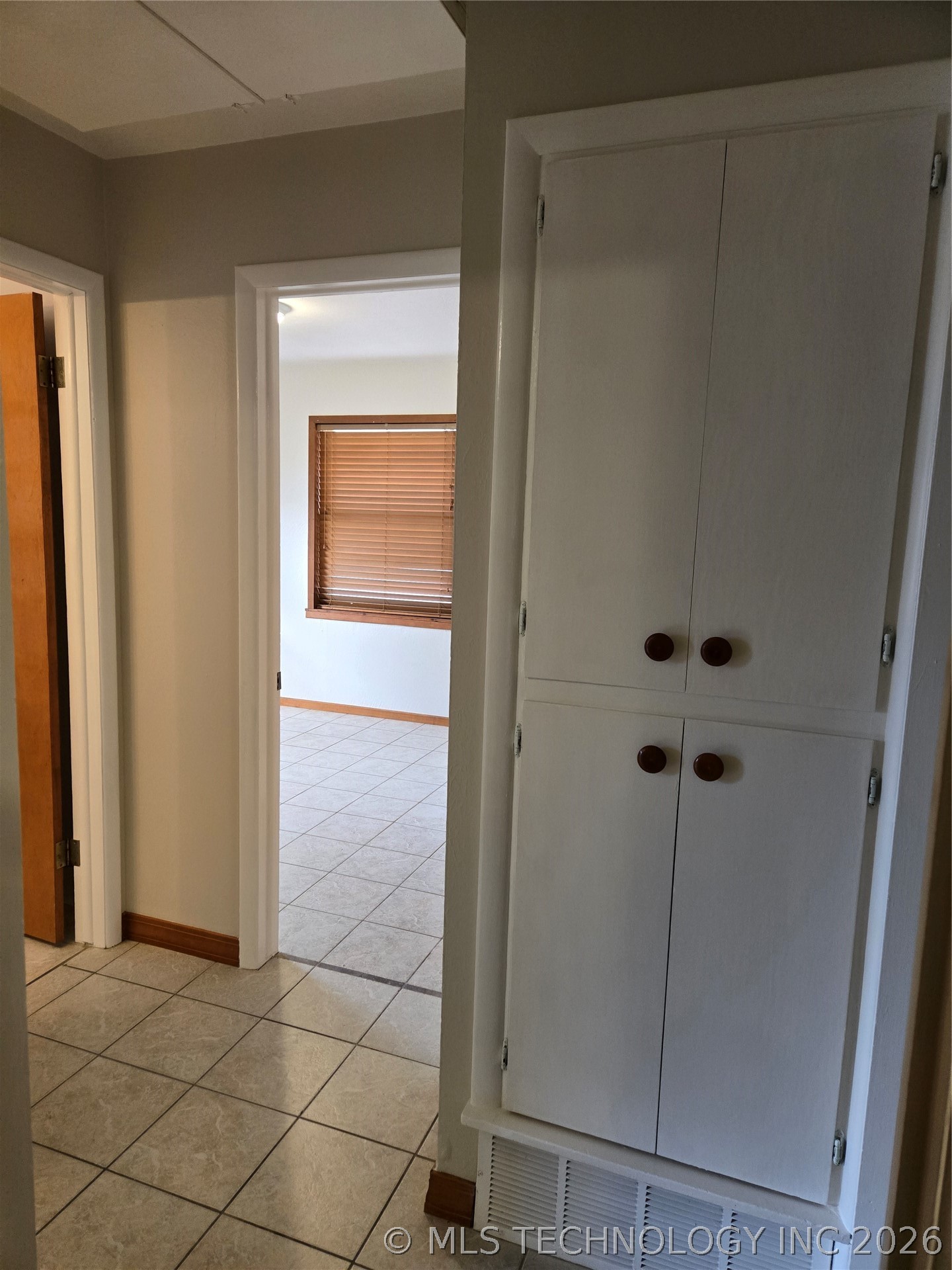 332 Ne Meadowlark Avenue Property Photo 28
