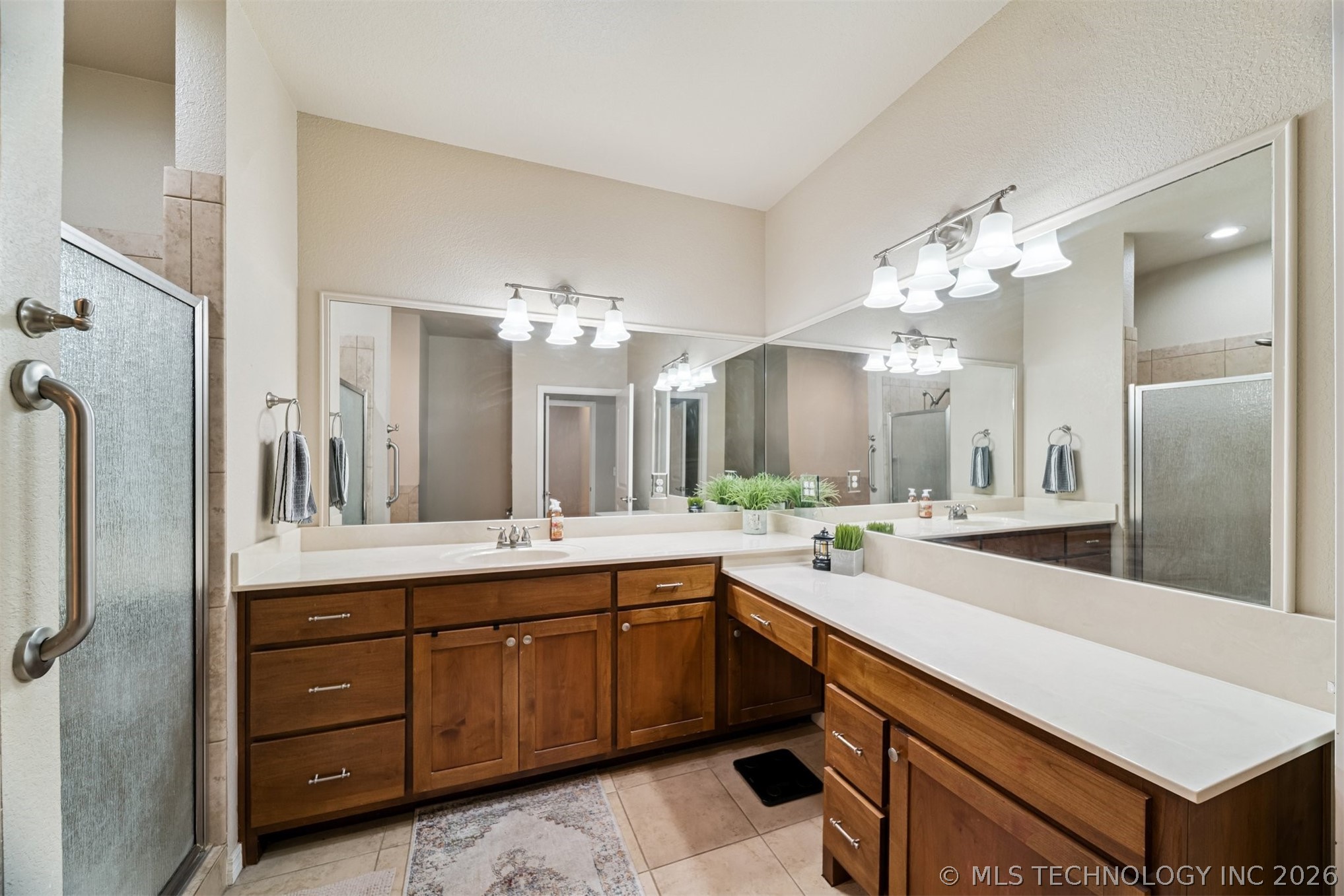 5011 W Birmingham Place Property Photo 7