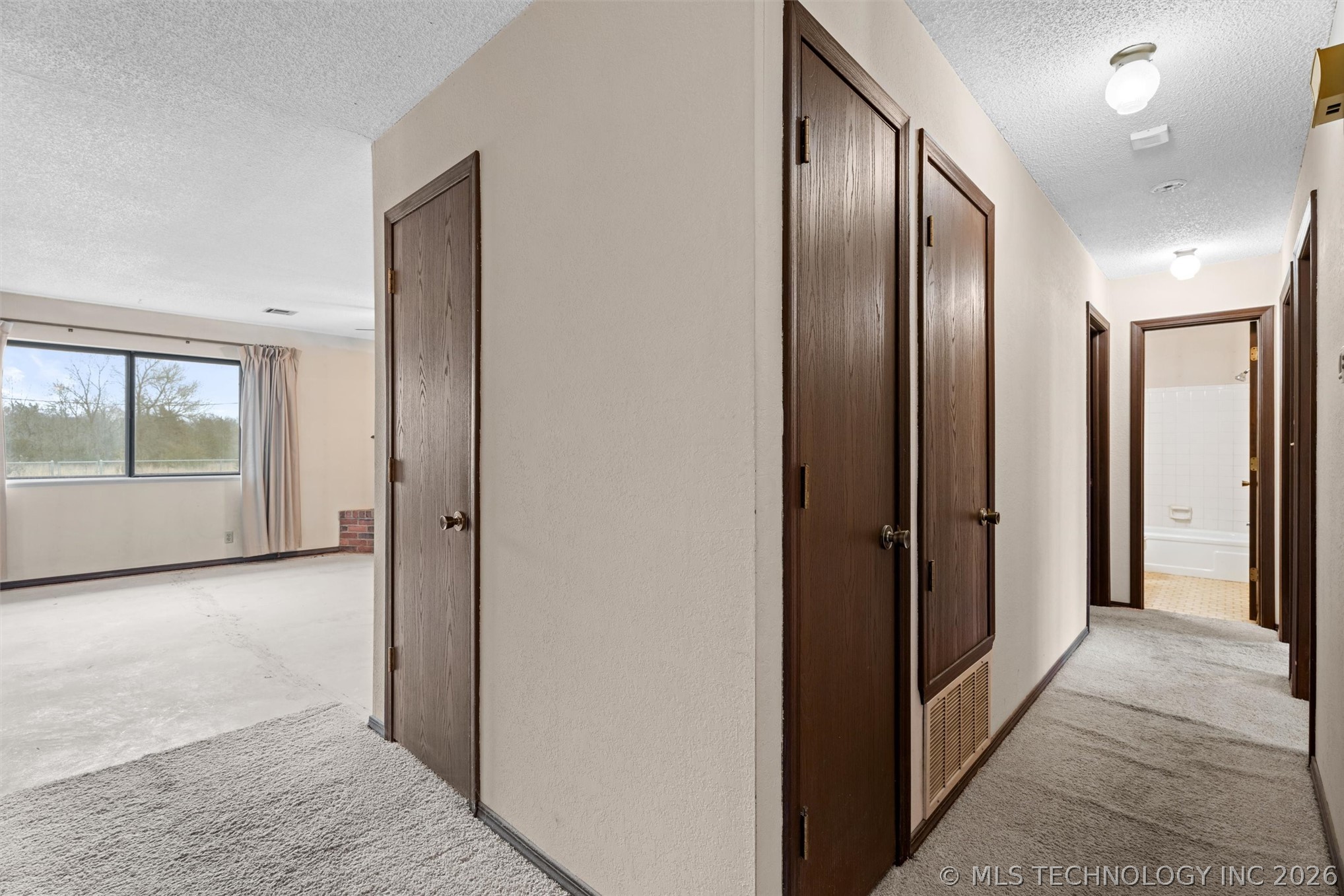 518 Carol Road Property Photo 6