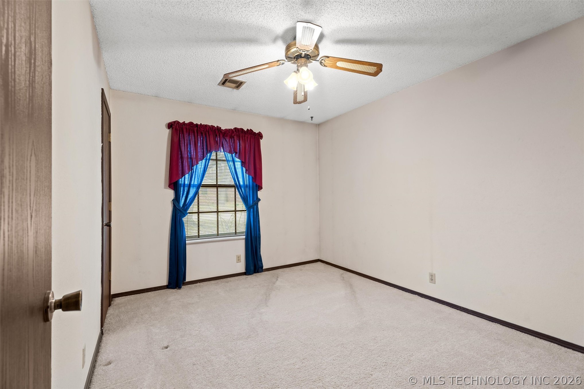 518 Carol Road Property Photo 7