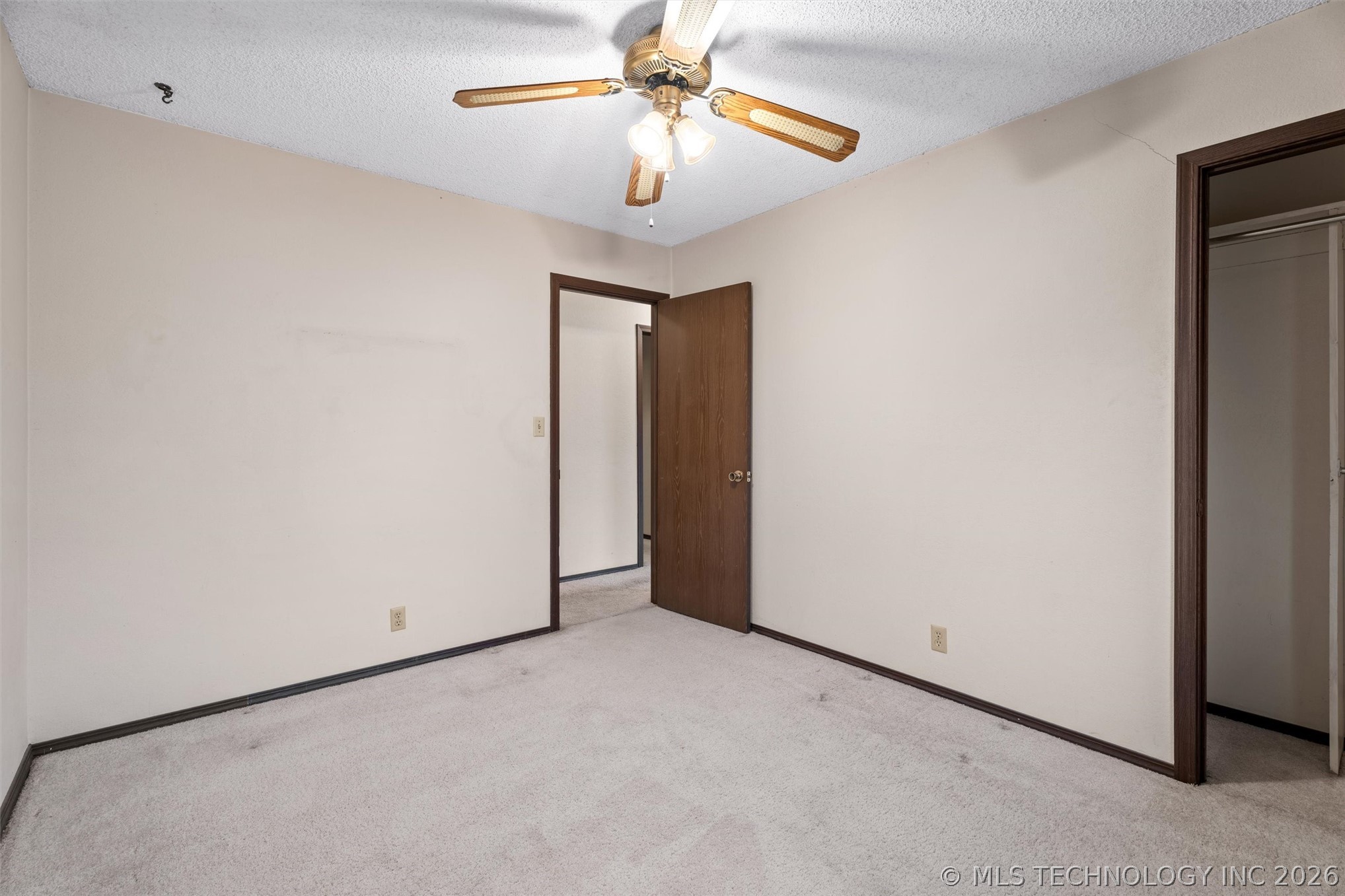 518 Carol Road Property Photo 8