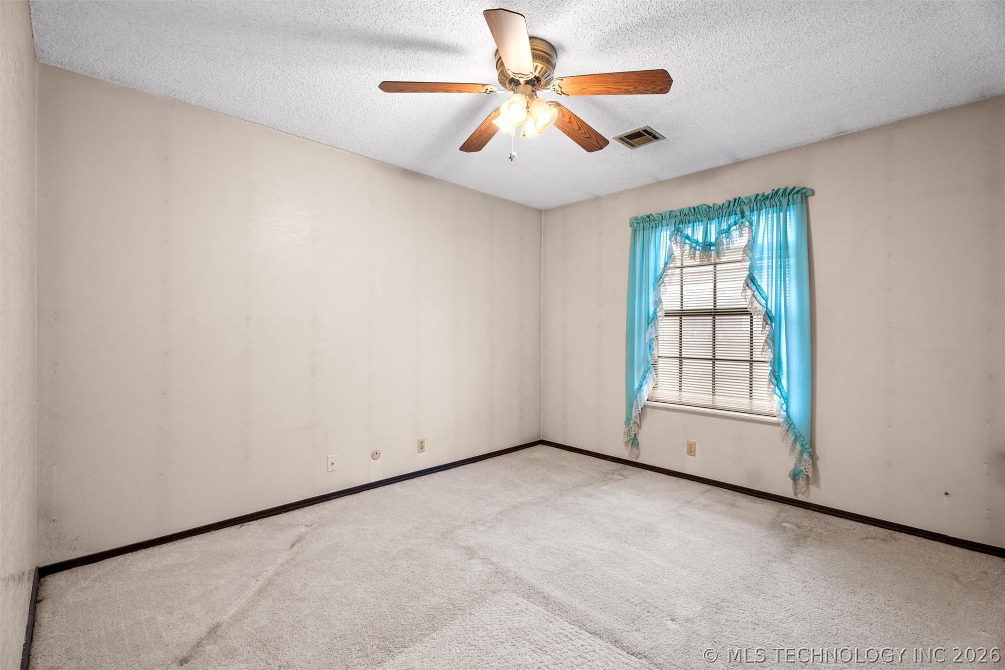 518 Carol Road Property Photo 9