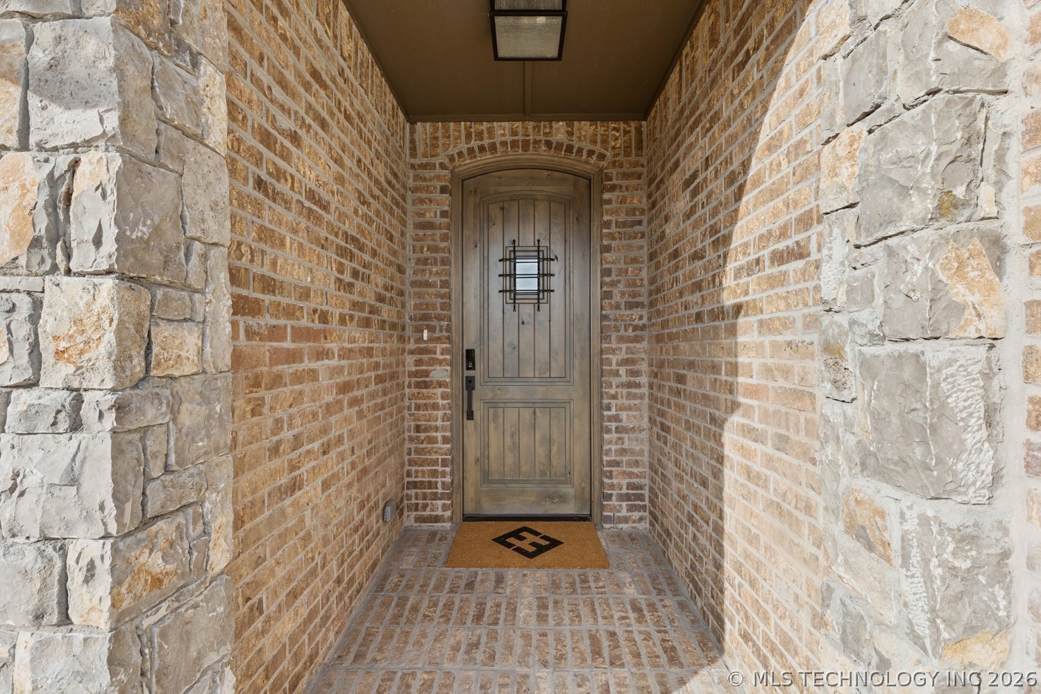 14216 S Delaware Place S Property Photo 3