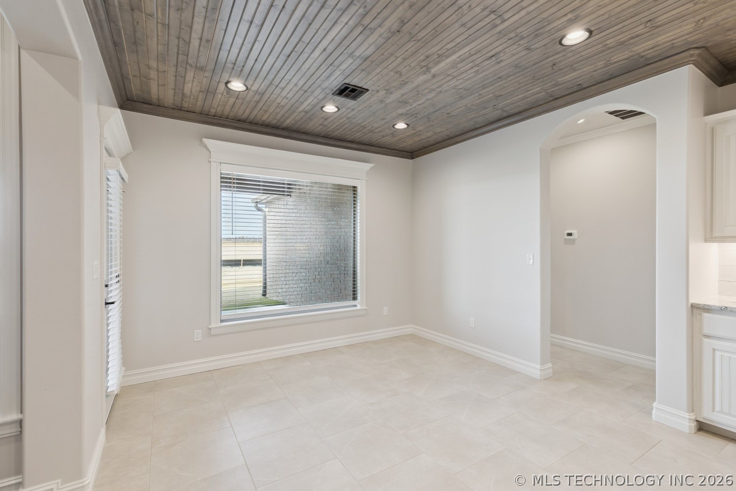 14216 S Delaware Place S Property Photo 16