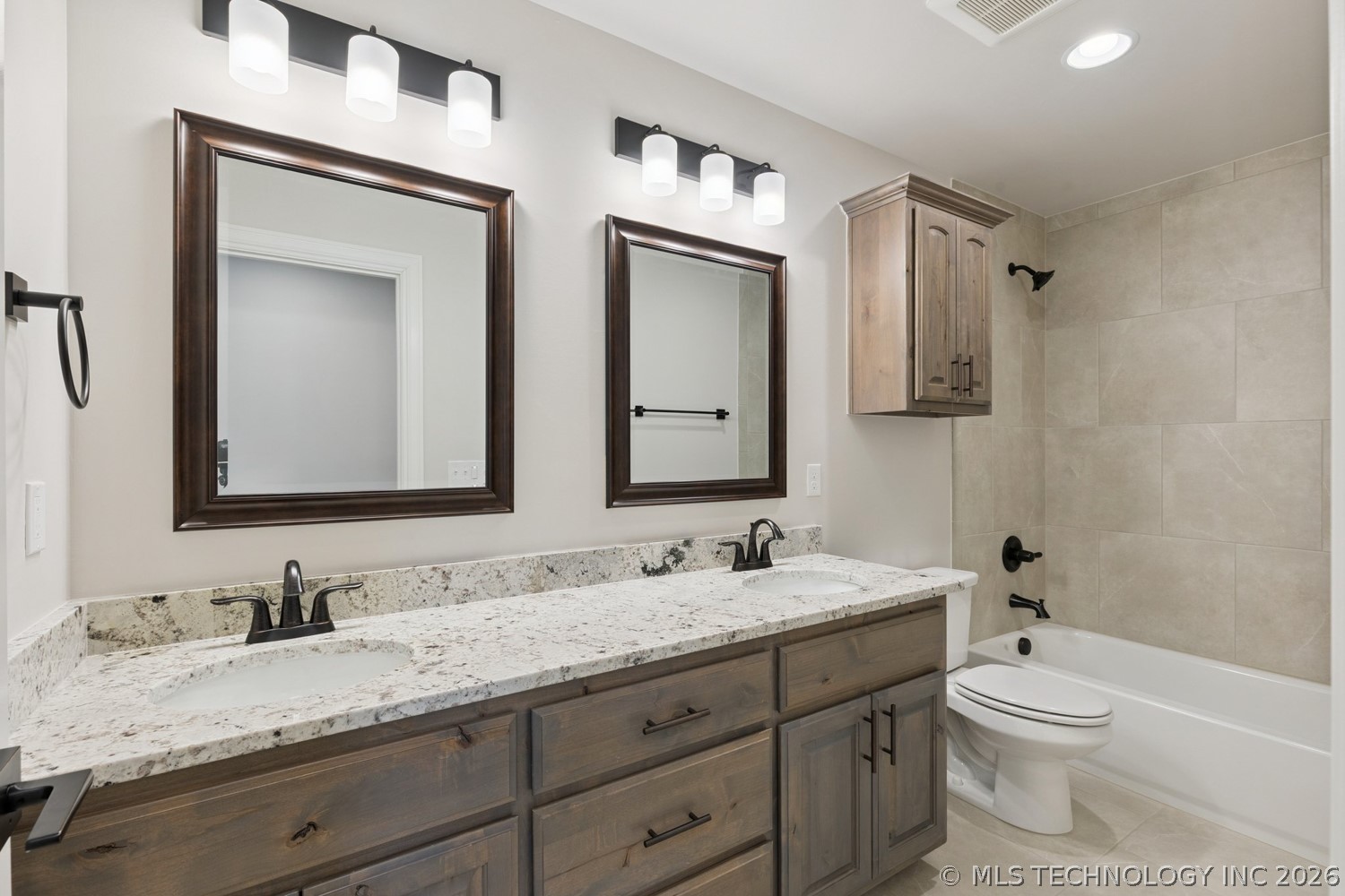 14216 S Delaware Place S Property Photo 47