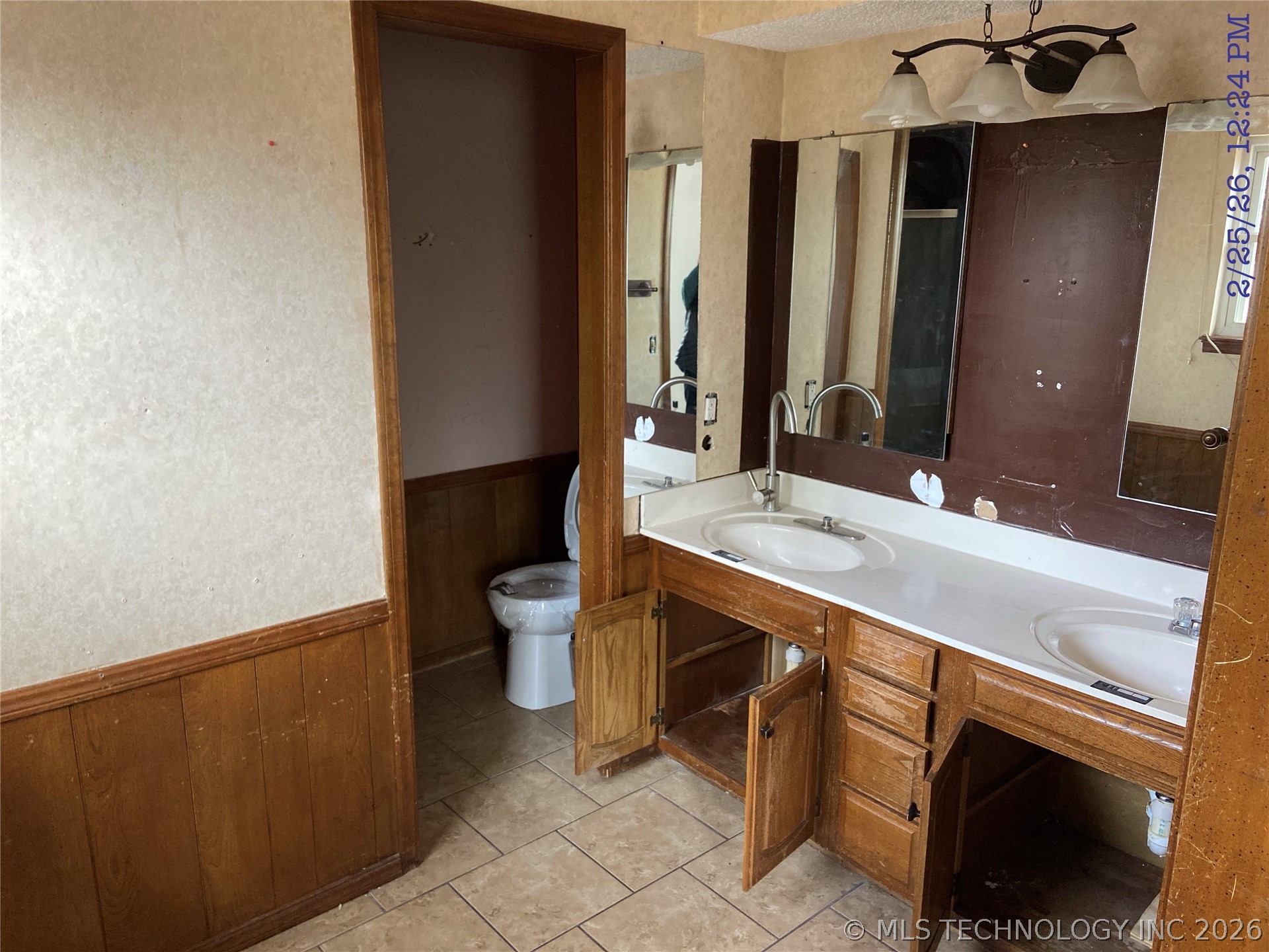 6416 S 111th East Avenue Property Photo 8