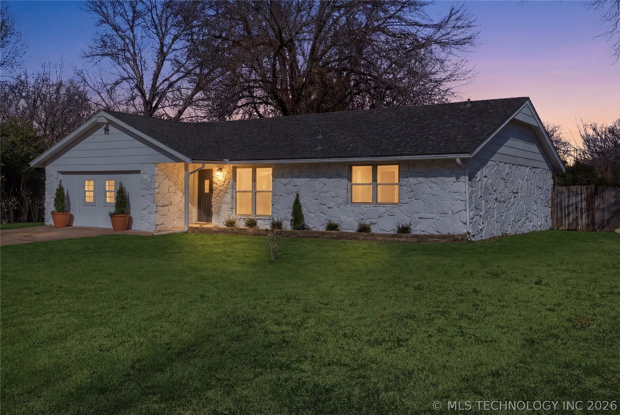 265 E Glenpool Boulevard Property Photo 1