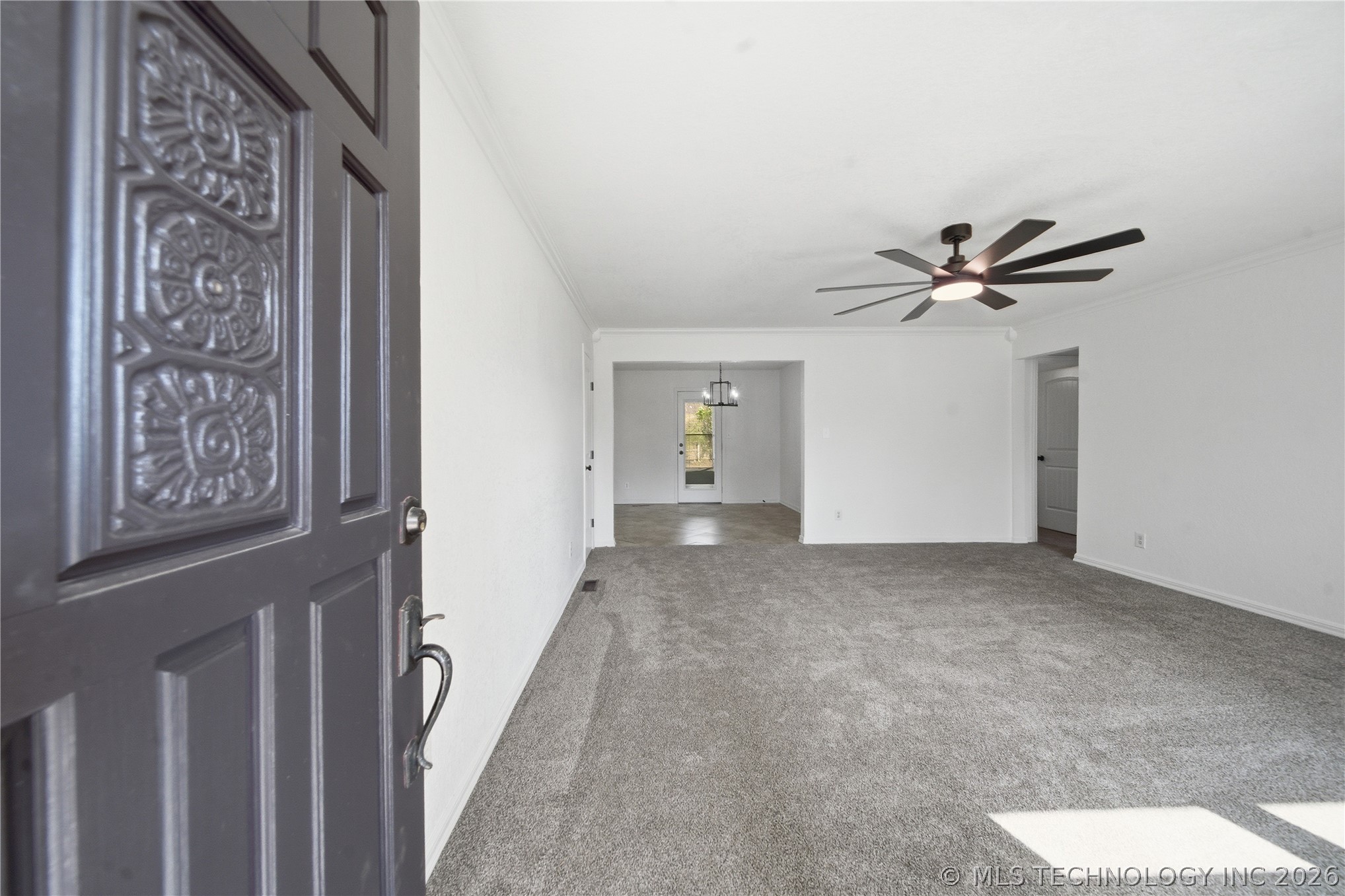 265 E Glenpool Boulevard Property Photo 3
