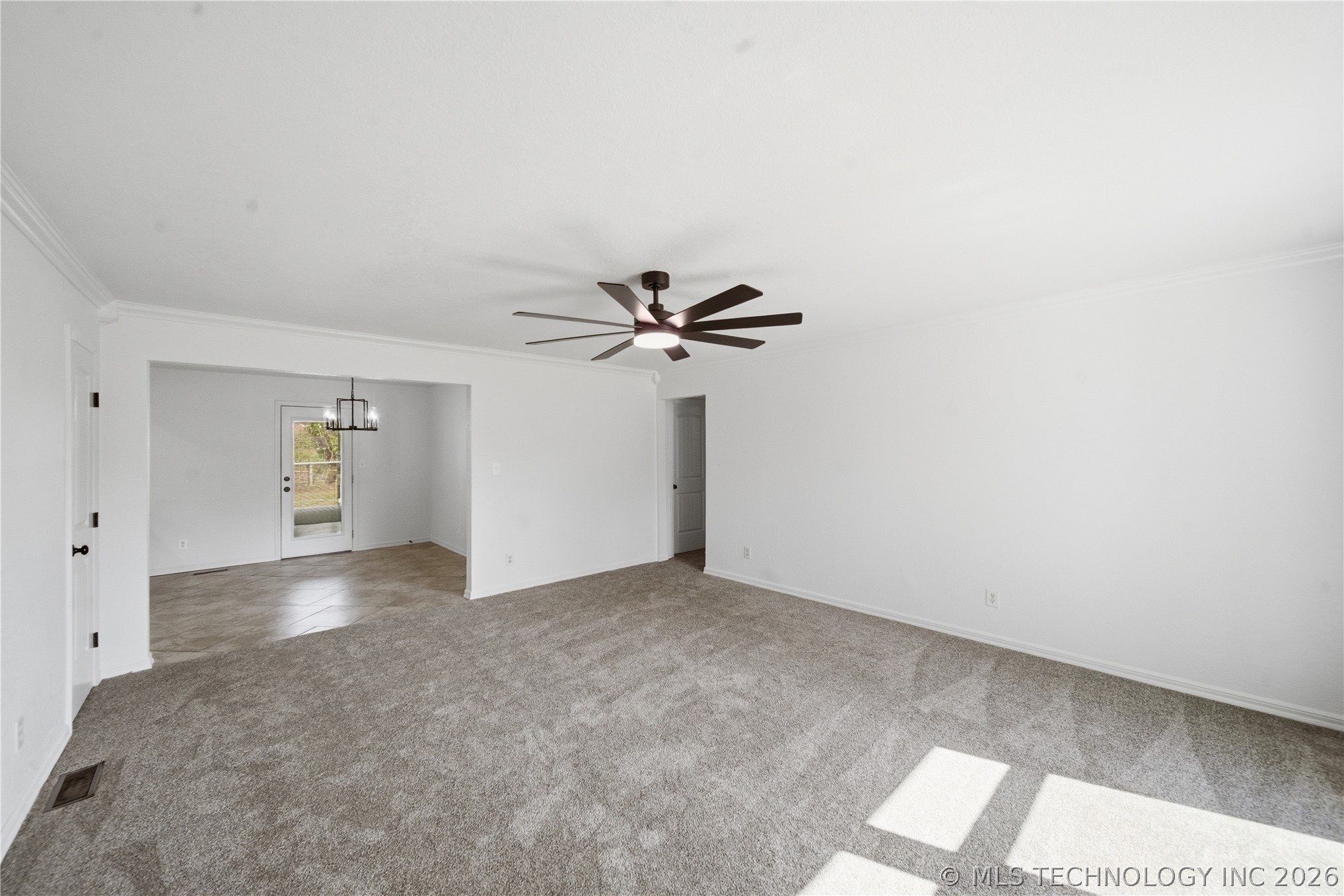 265 E Glenpool Boulevard Property Photo 6
