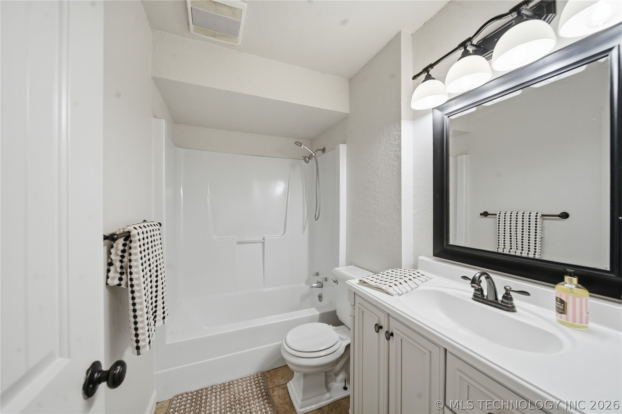265 E Glenpool Boulevard Property Photo 17